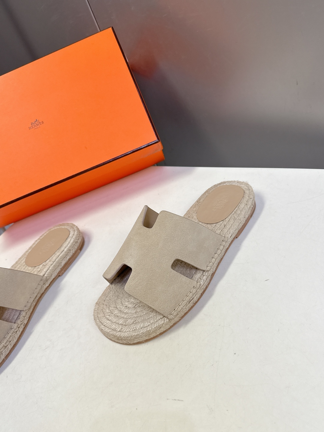 HERMES爱马仕春夏最新情侣款Antigua草编鞋 H拖鞋 超多明星网红种草 夏天必备 麂皮山羊皮草编