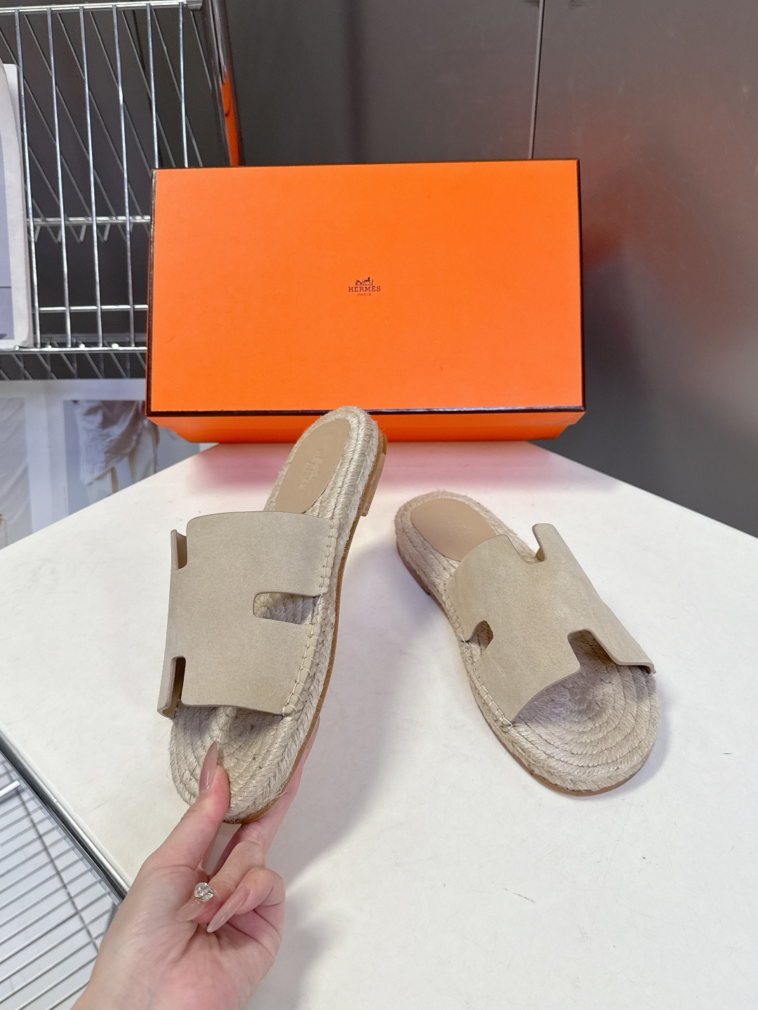 HERMES爱马仕春夏最新情侣款Antigua草编鞋 H拖鞋 超多明星网红种草 夏天必备 麂皮山羊皮草编