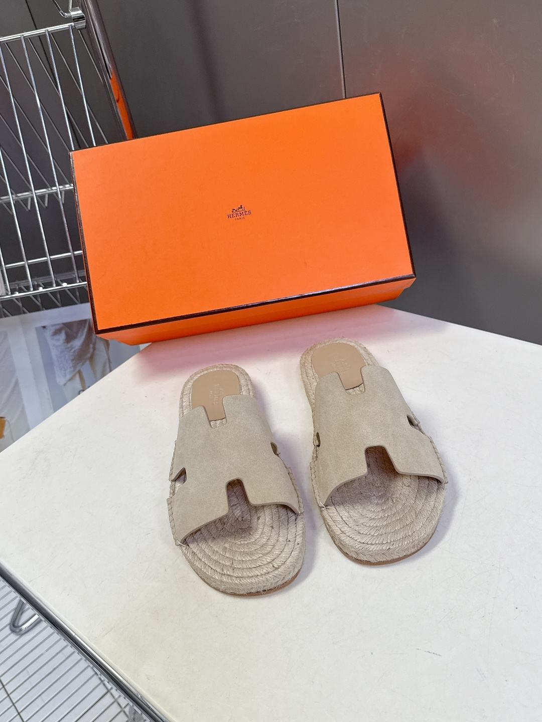 HERMES爱马仕春夏最新情侣款Antigua草编鞋 H拖鞋 超多明星网红种草 夏天必备 麂皮山羊皮草编