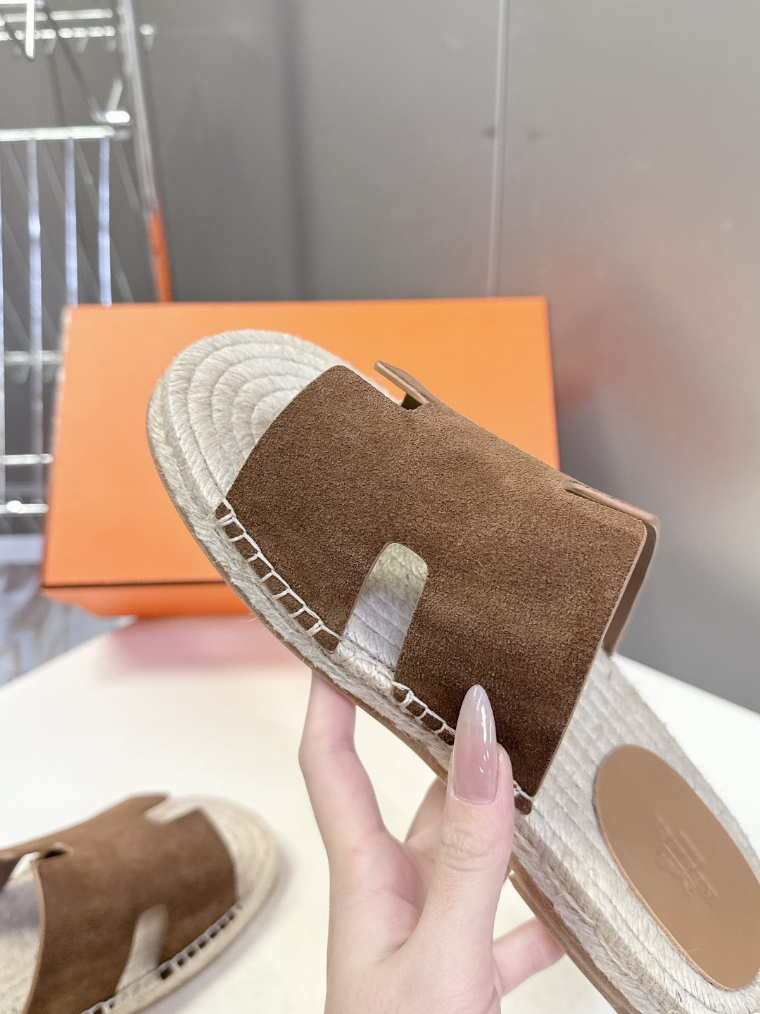 HERMES爱马仕春夏最新情侣款Antigua草编鞋 H拖鞋 超多明星网红种草 夏天必备 麂皮山羊皮草编