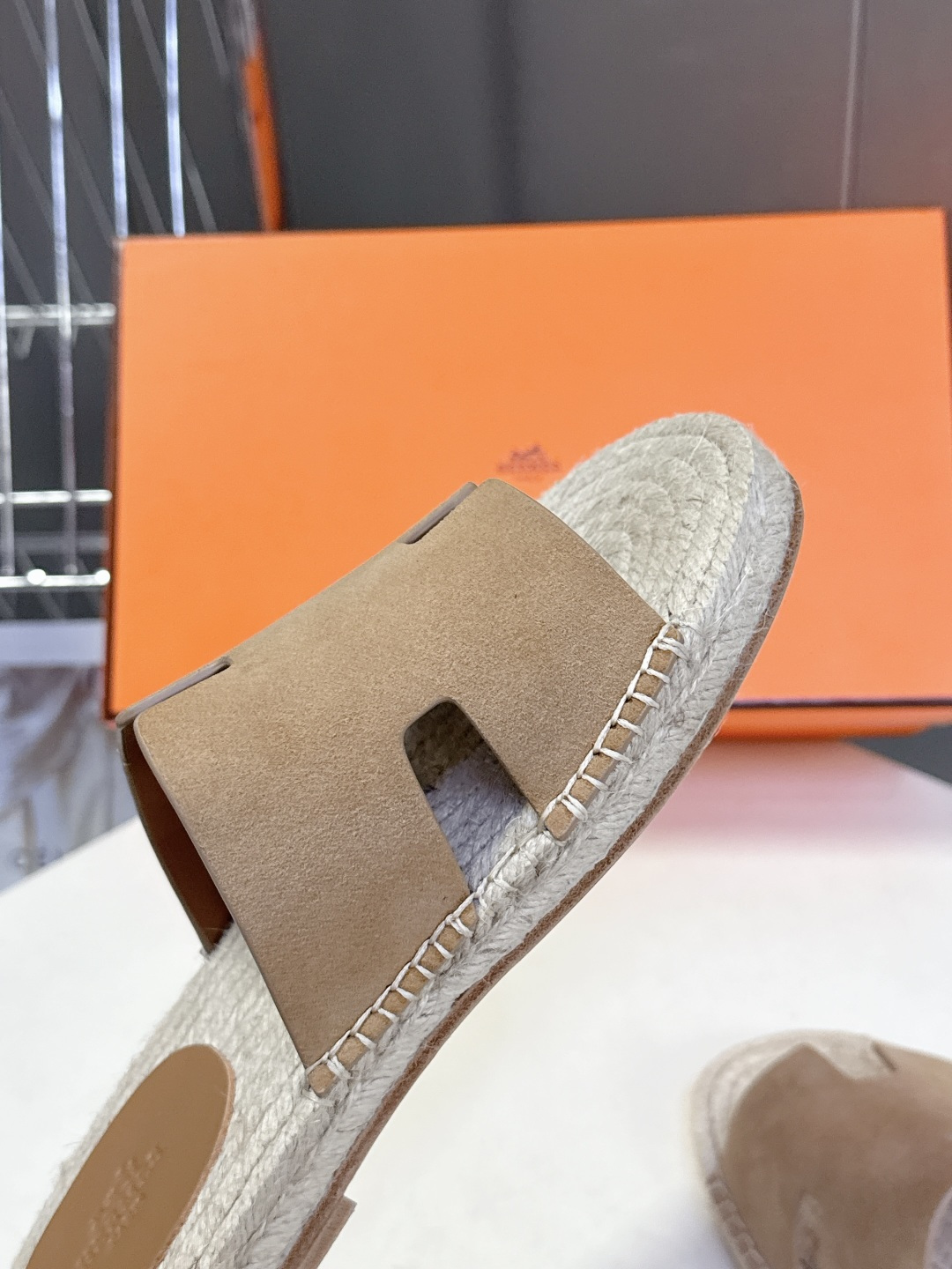 HERMES爱马仕春夏最新情侣款Antigua草编鞋 H拖鞋 超多明星网红种草 夏天必备 麂皮山羊皮草编