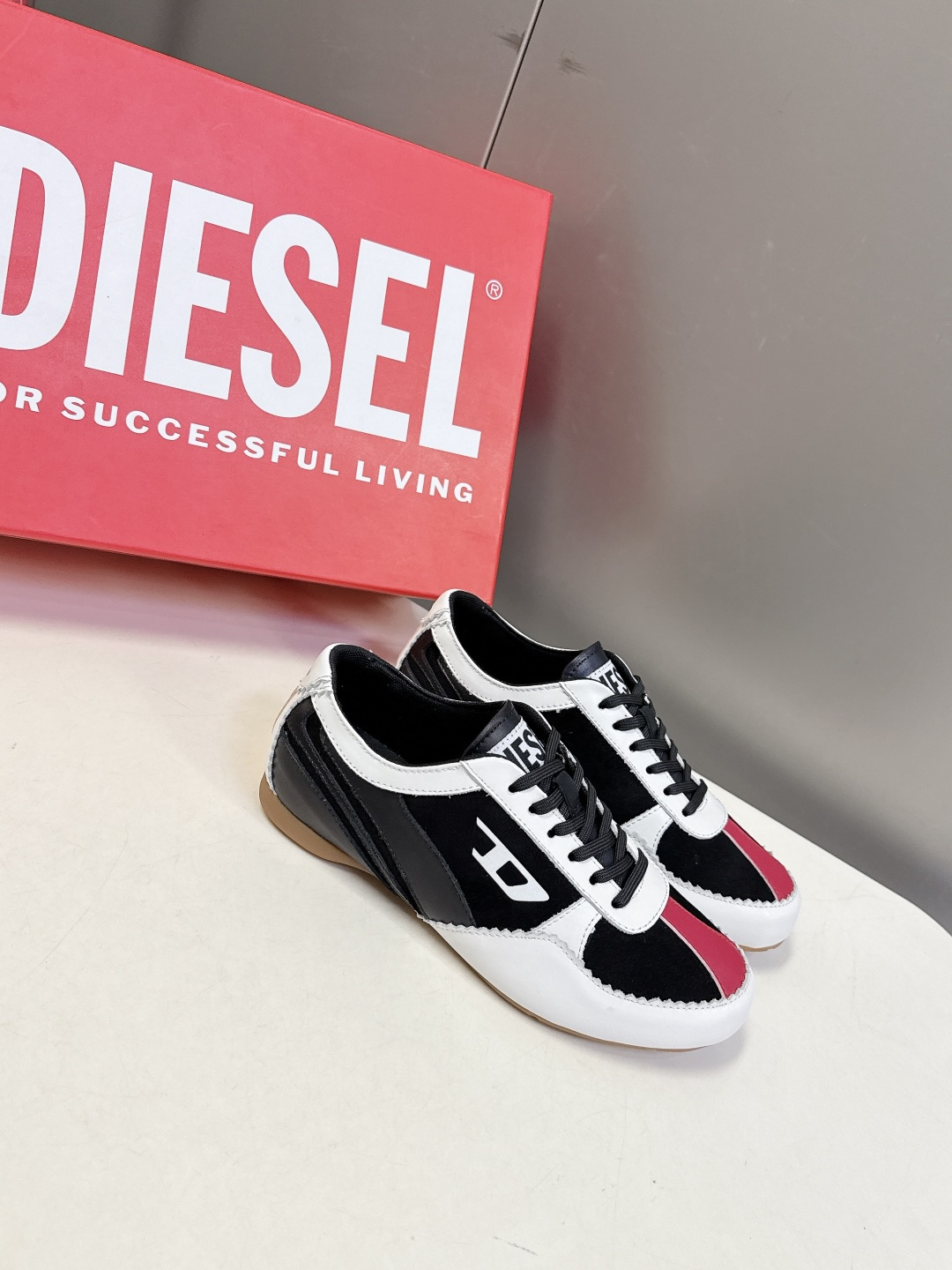 Diesel迪赛2026春夏最新款休闲鞋 德训鞋 超多明星网红种草 原版购入开发 完美复刻 今年特别火的