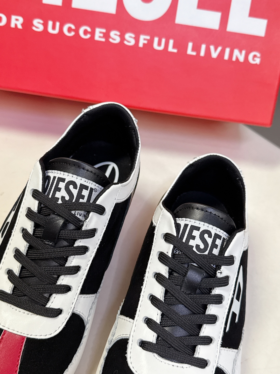 Diesel迪赛2026春夏最新款休闲鞋 德训鞋 超多明星网红种草 原版购入开发 完美复刻 今年特别火的