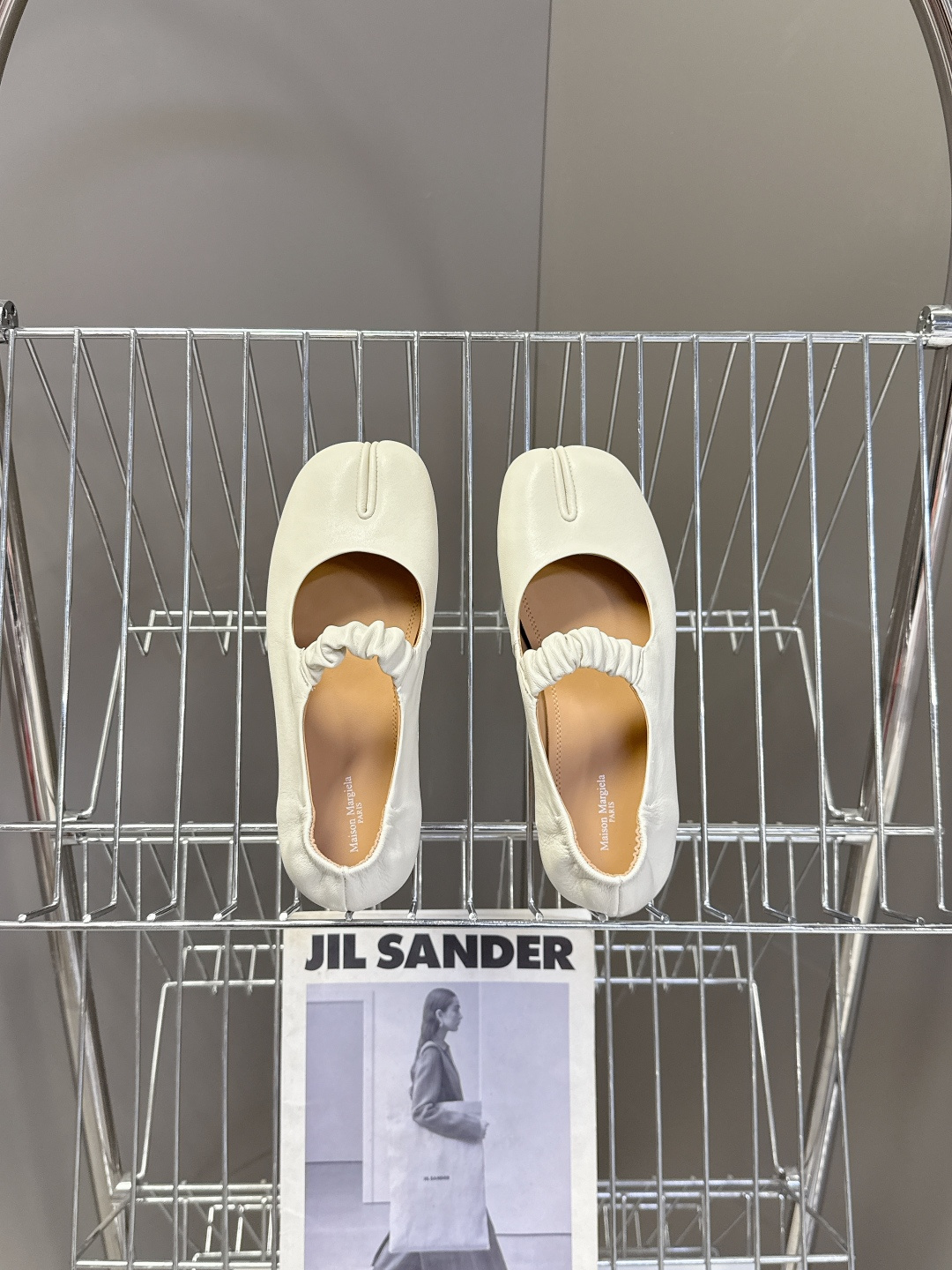 Maison Margiela·MM6马吉拉玛丽珍分趾鞋 芭蕾舞鞋 超多明星网红种草 MM6作为这两年最