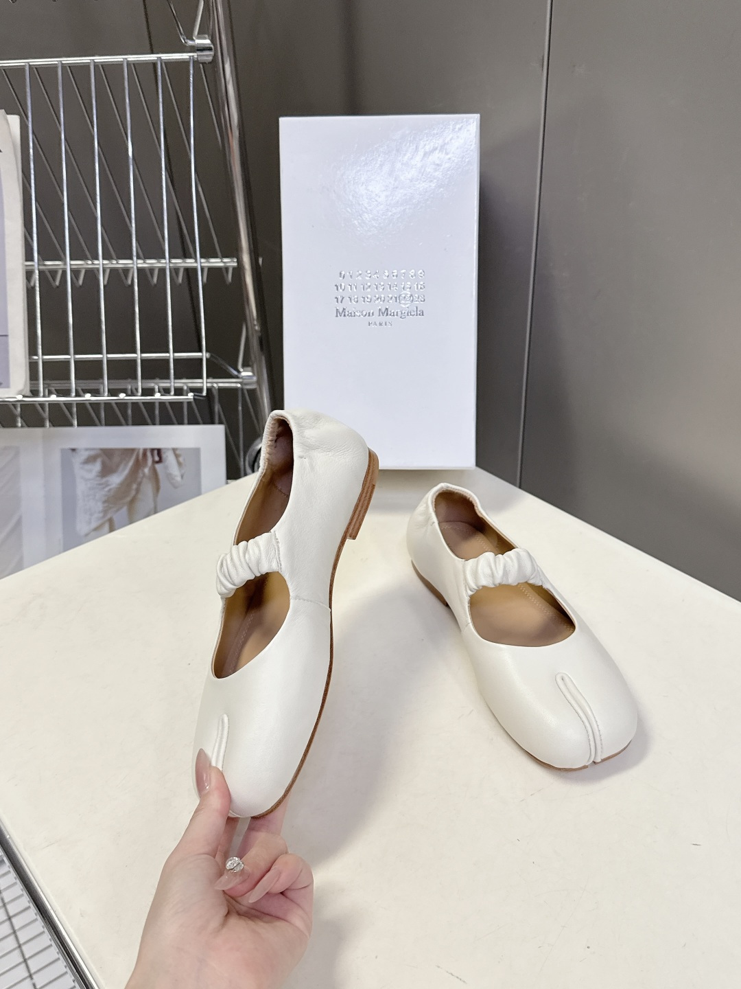 Maison Margiela·MM6马吉拉玛丽珍分趾鞋 芭蕾舞鞋 超多明星网红种草 MM6作为这两年最