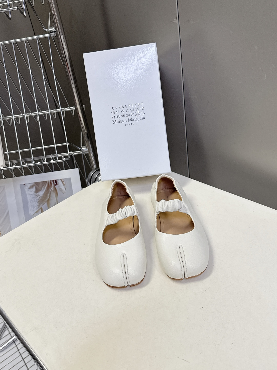 Maison Margiela·MM6马吉拉玛丽珍分趾鞋 芭蕾舞鞋 超多明星网红种草 MM6作为这两年最