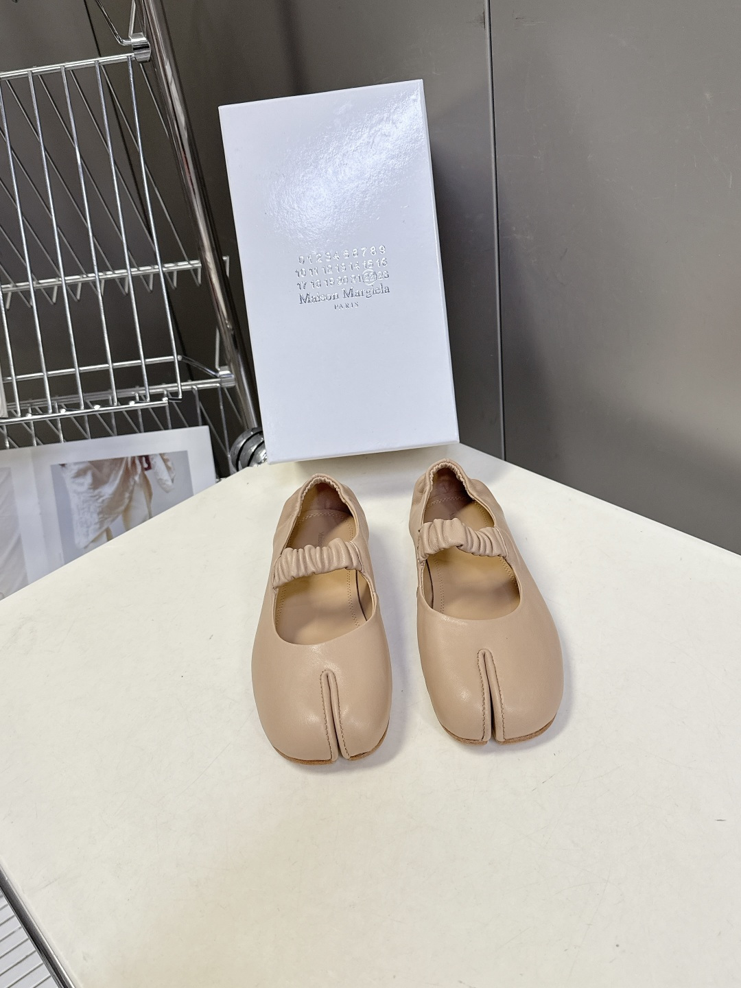 Maison Margiela·MM6马吉拉玛丽珍分趾鞋 芭蕾舞鞋 超多明星网红种草 MM6作为这两年最