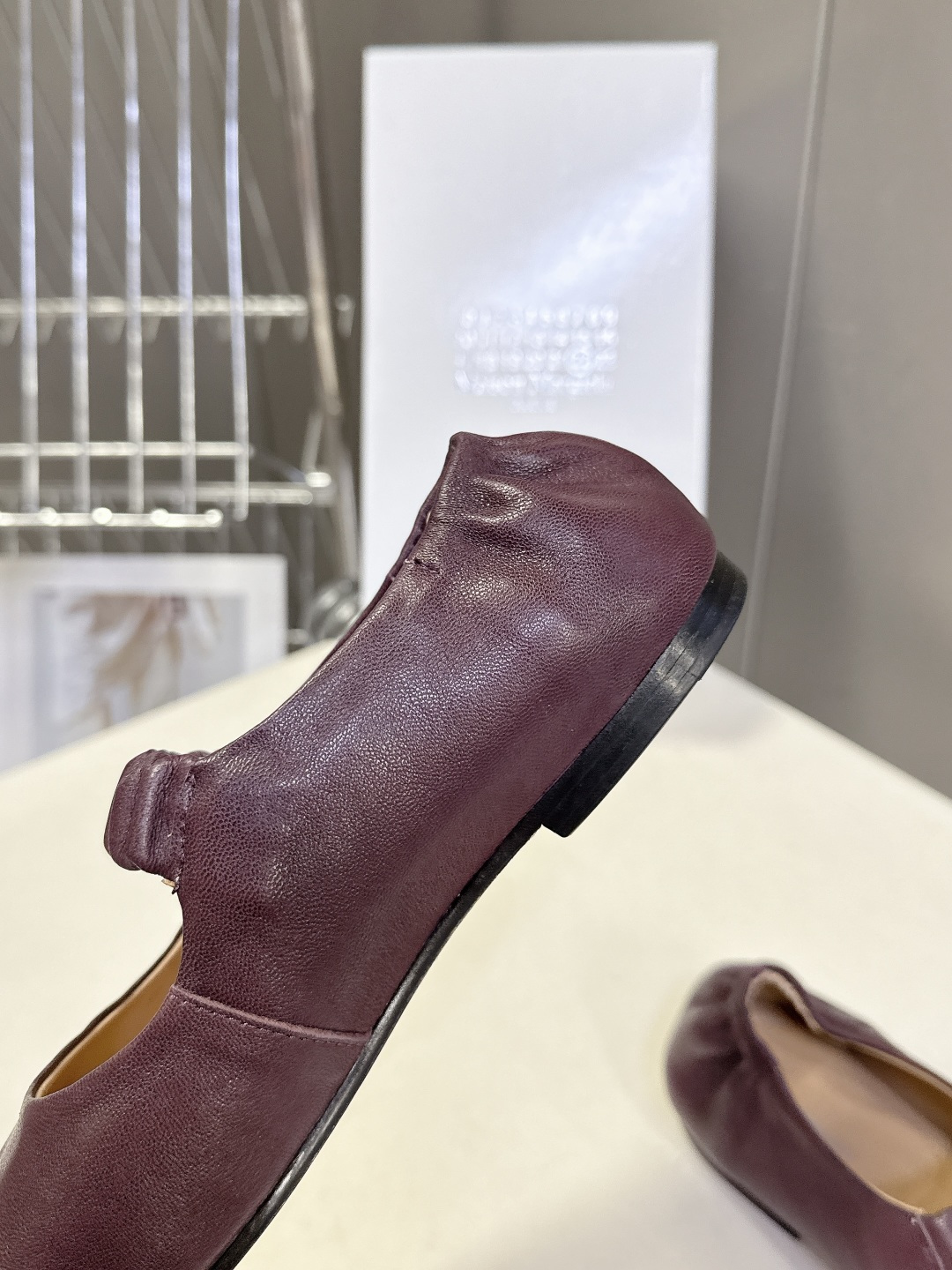 Maison Margiela·MM6马吉拉玛丽珍分趾鞋 芭蕾舞鞋 超多明星网红种草 MM6作为这两年最