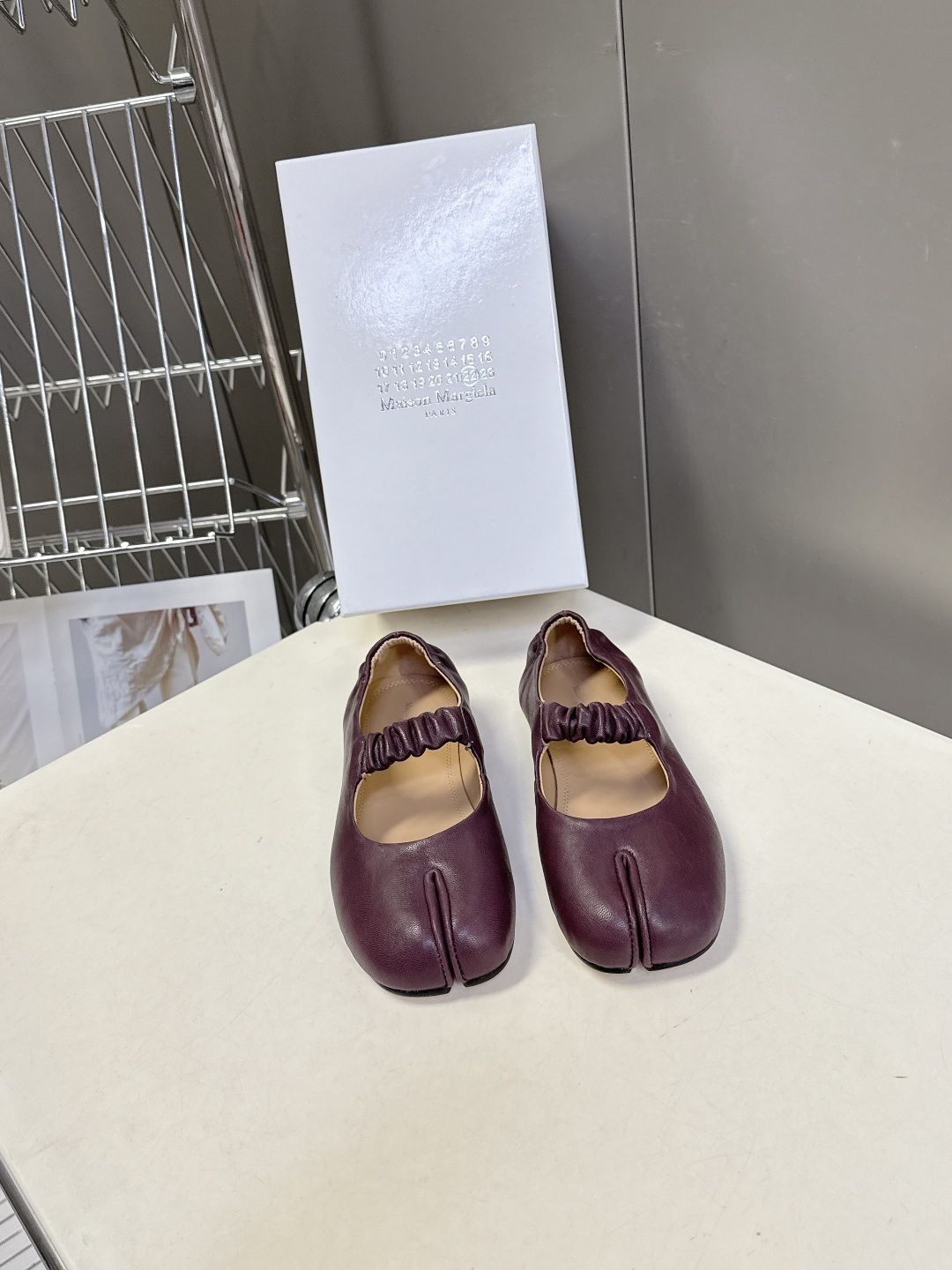 Maison Margiela·MM6马吉拉玛丽珍分趾鞋 芭蕾舞鞋 超多明星网红种草 MM6作为这两年最