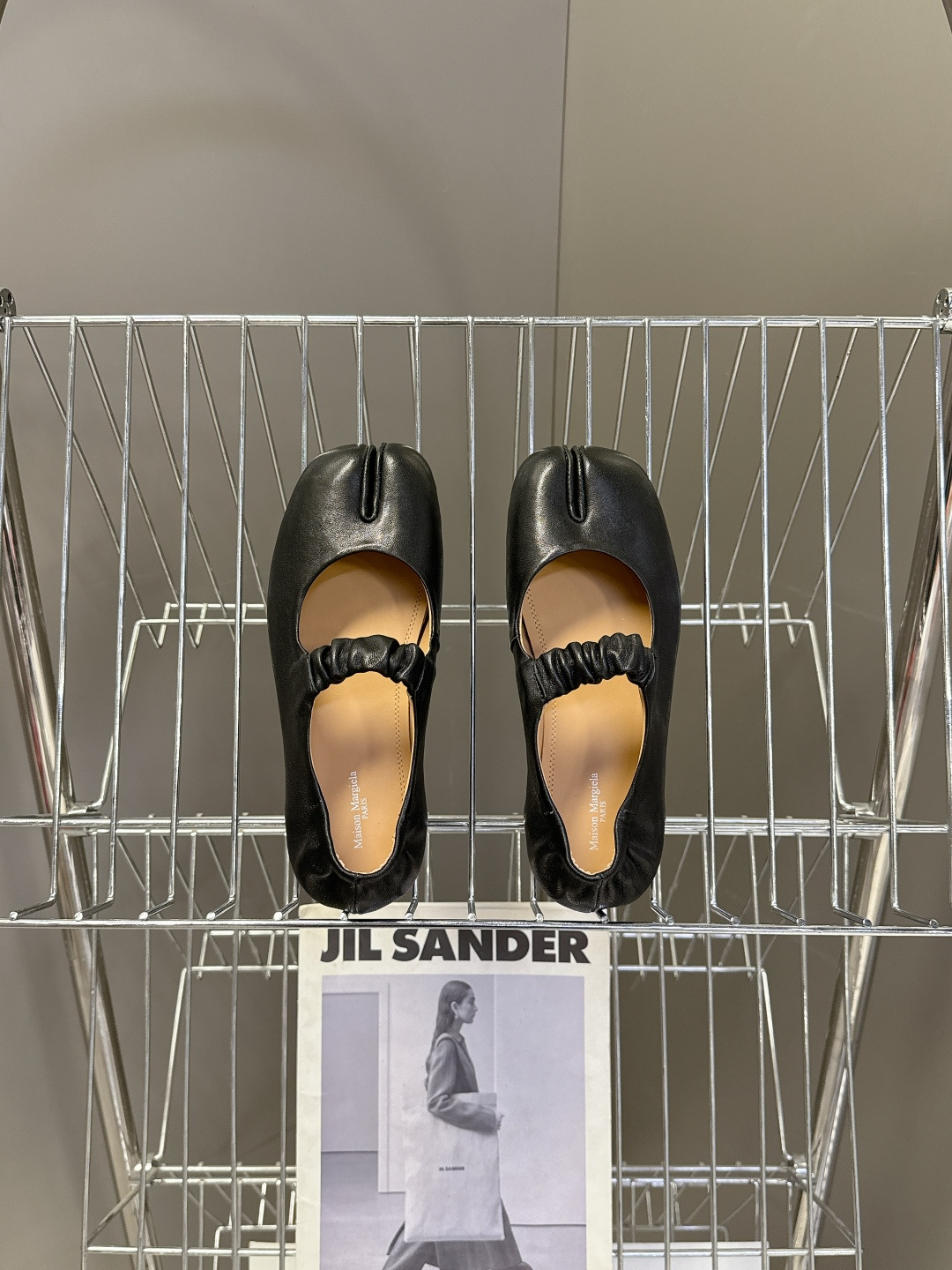 Maison Margiela·MM6马吉拉玛丽珍分趾鞋 芭蕾舞鞋 超多明星网红种草 MM6作为这两年最