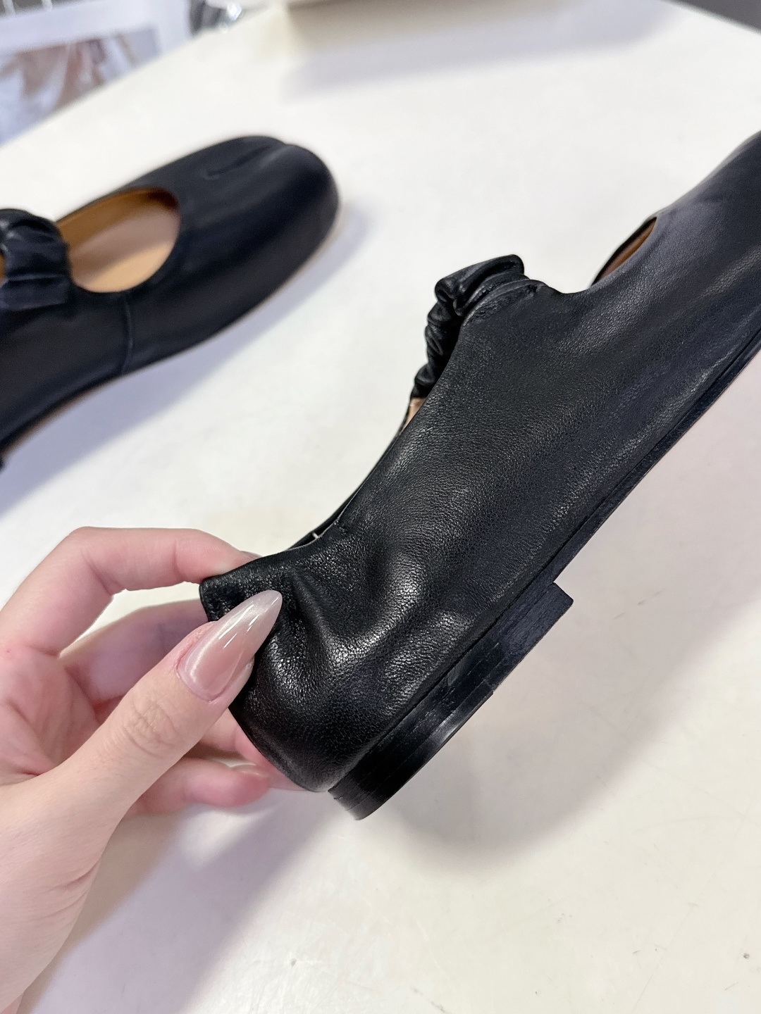 Maison Margiela·MM6马吉拉玛丽珍分趾鞋 芭蕾舞鞋 超多明星网红种草 MM6作为这两年最