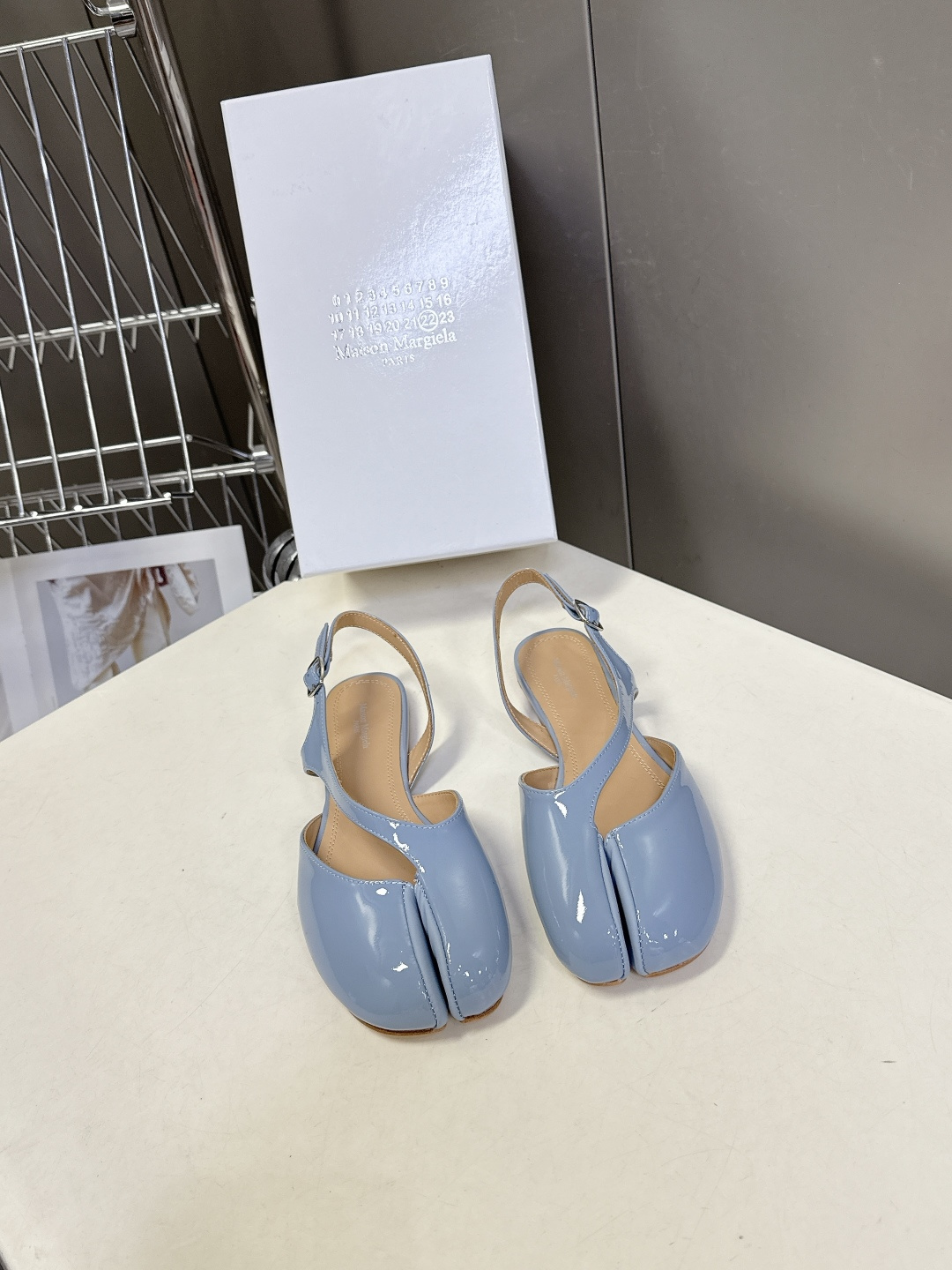 Maison Margiela·MM6马吉拉玛丽珍分趾鞋 超多明星网红种草 MM6作为这两年最受欢迎的鬼