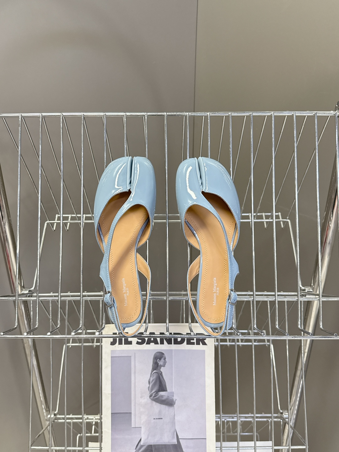 Maison Margiela·MM6马吉拉玛丽珍分趾鞋 超多明星网红种草 MM6作为这两年最受欢迎的鬼