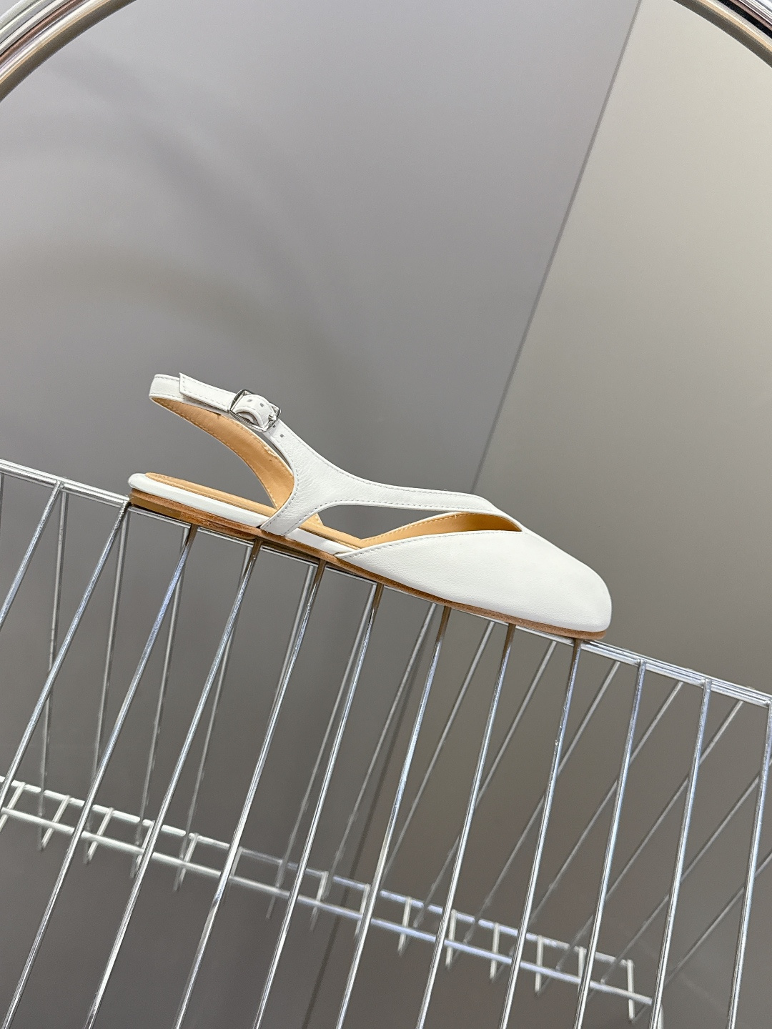 Maison Margiela·MM6马吉拉玛丽珍分趾鞋 超多明星网红种草 MM6作为这两年最受欢迎的鬼