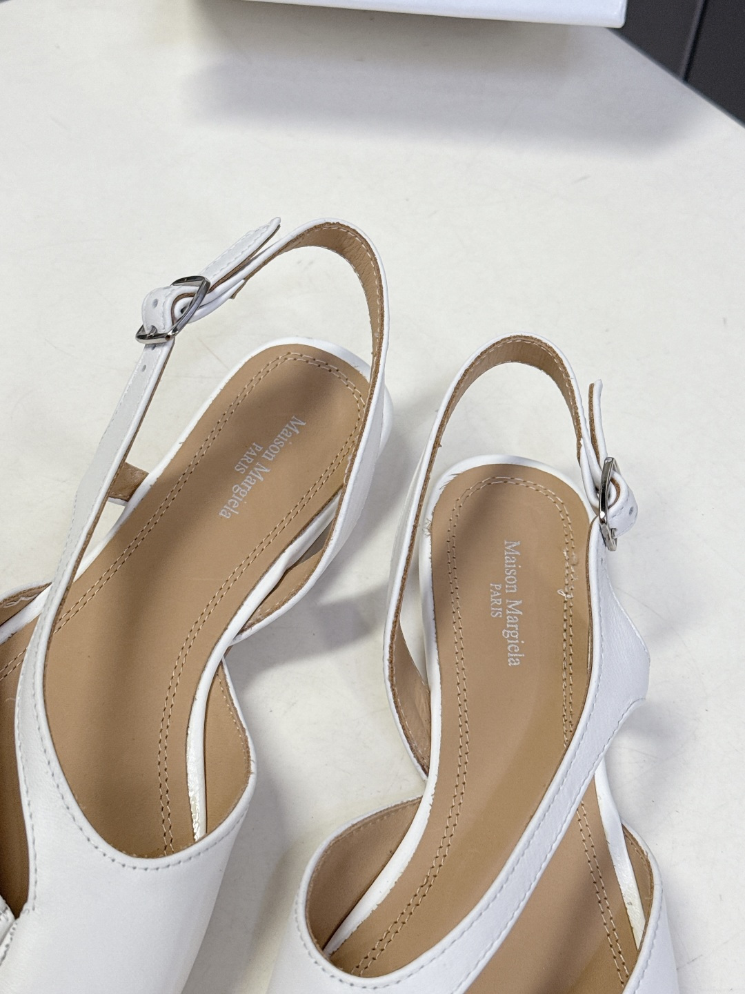 Maison Margiela·MM6马吉拉玛丽珍分趾鞋 超多明星网红种草 MM6作为这两年最受欢迎的鬼