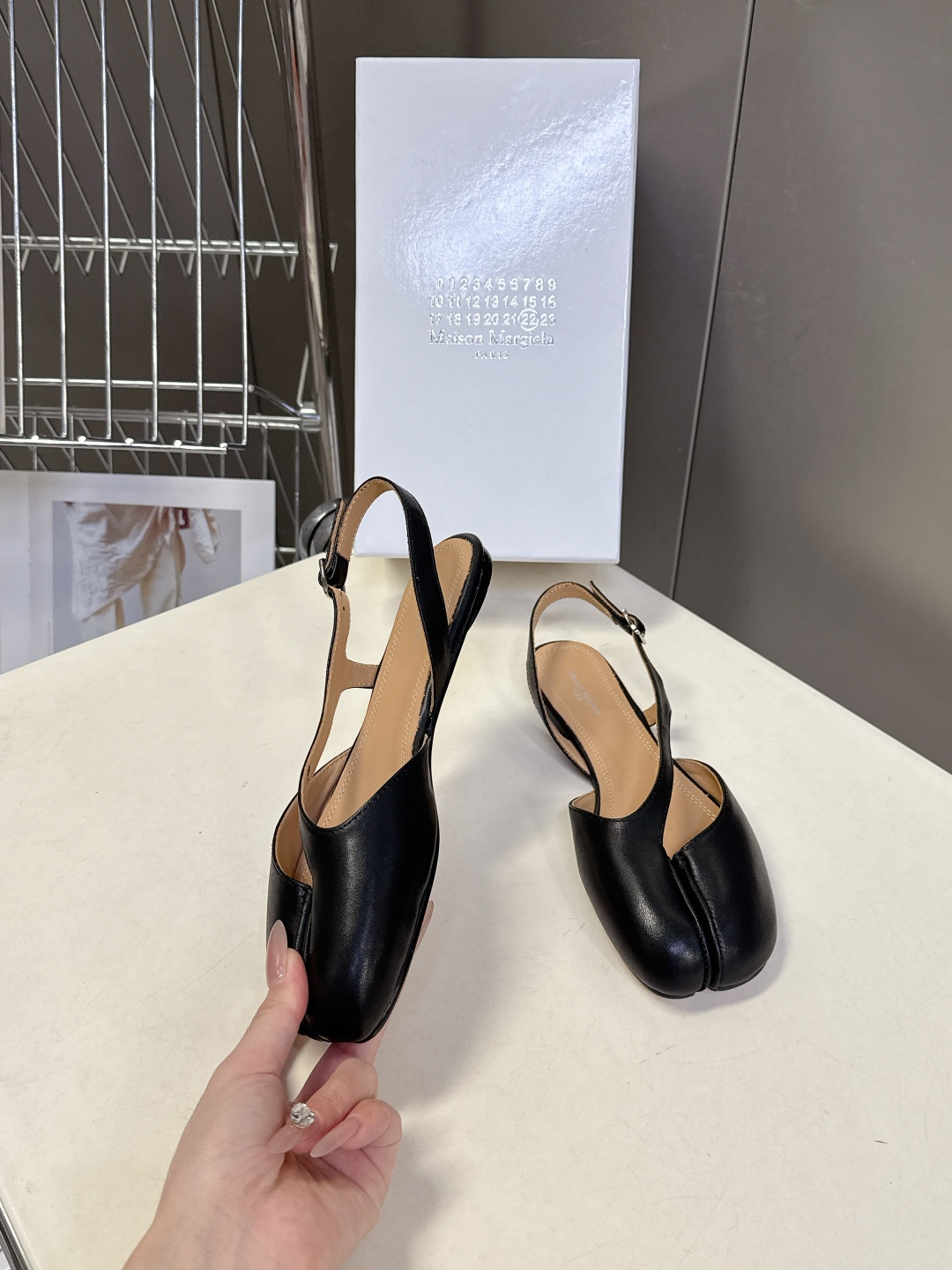 Maison Margiela·MM6马吉拉玛丽珍分趾鞋 超多明星网红种草 MM6作为这两年最受欢迎的鬼