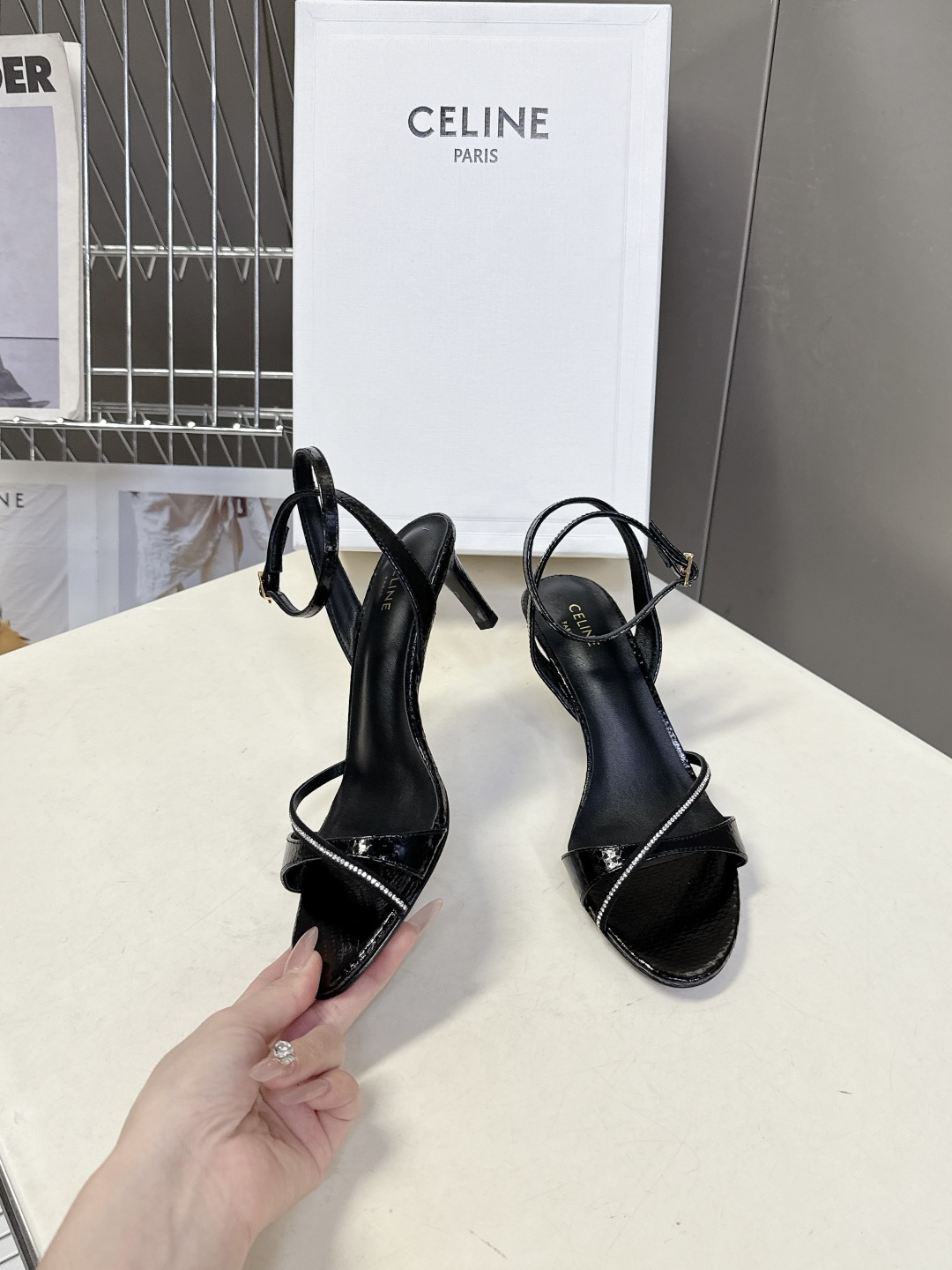 CELINE思琳2026春夏最新走秀款高跟时装鞋 超多网红时尚博主种草 高级感舒适，配女神们的半身裙 性