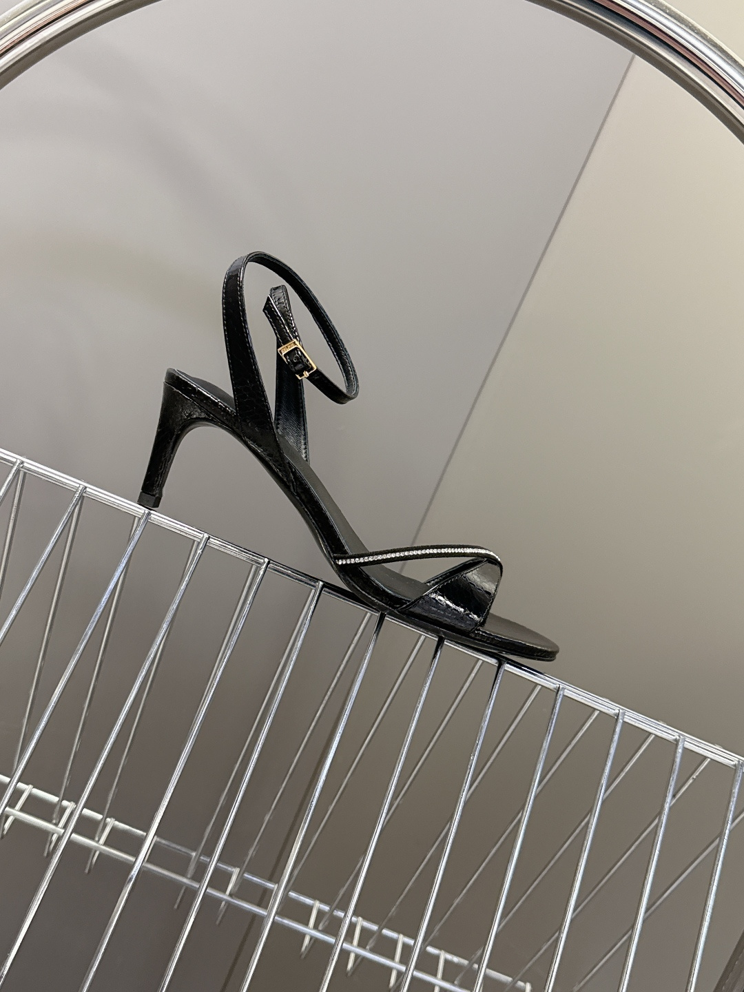 CELINE思琳2026春夏最新走秀款高跟时装鞋 超多网红时尚博主种草 高级感舒适，配女神们的半身裙 性