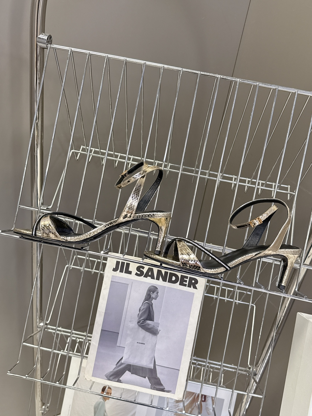 CELINE思琳2026春夏最新走秀款高跟时装鞋 超多网红时尚博主种草 高级感舒适，配女神们的半身裙 性