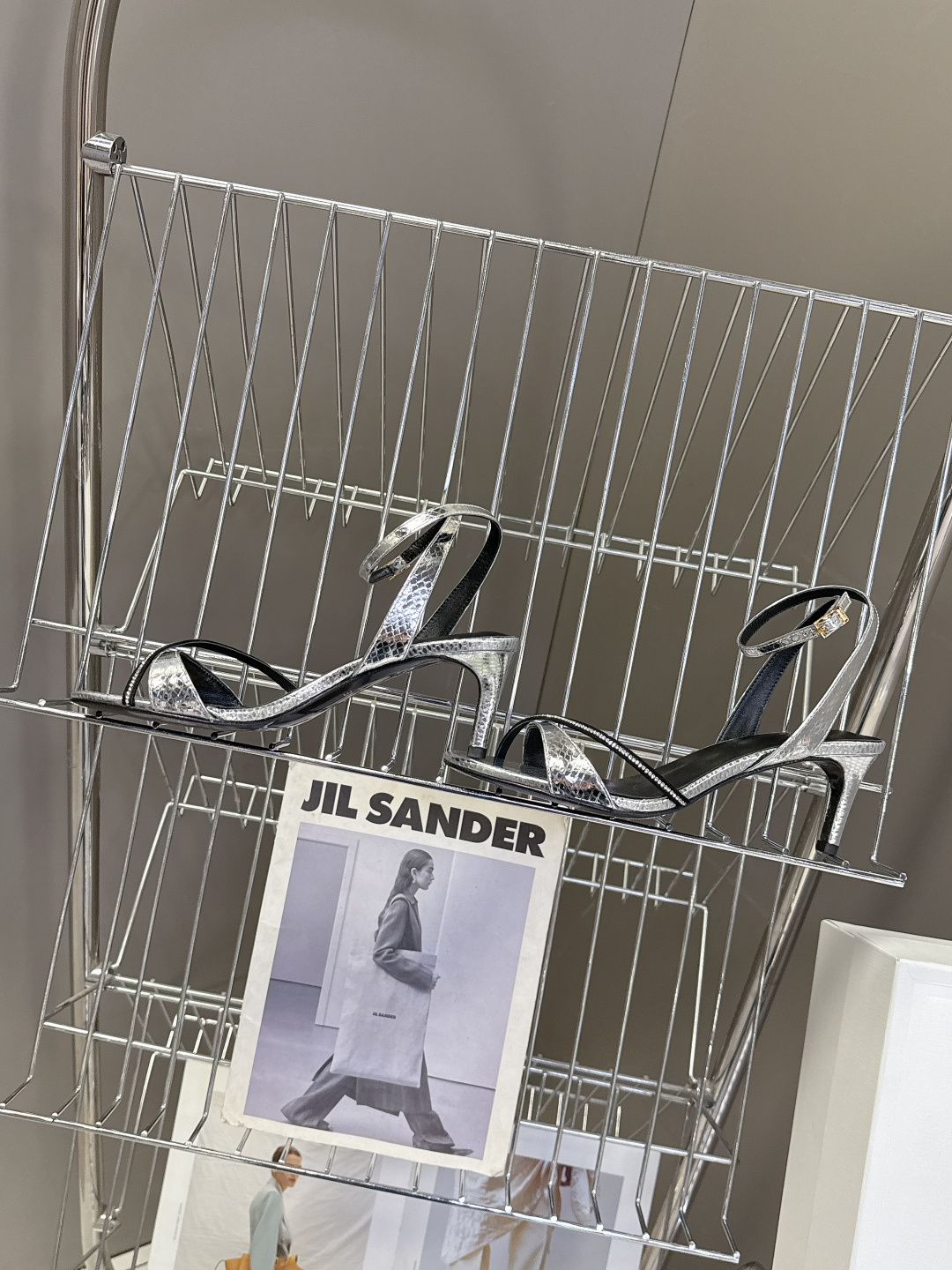 CELINE思琳2026春夏最新走秀款高跟时装鞋 超多网红时尚博主种草 高级感舒适，配女神们的半身裙 性