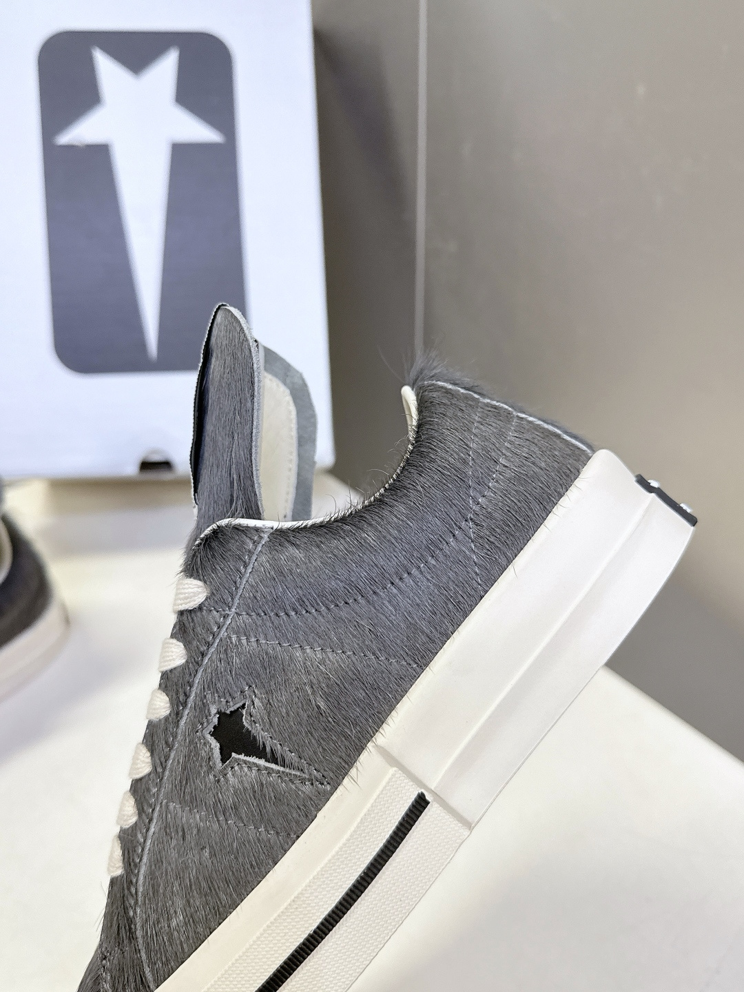 Rick Owensx Converse匡威联名款 自从14年RickOwens曾在DRKSHDW春夏系