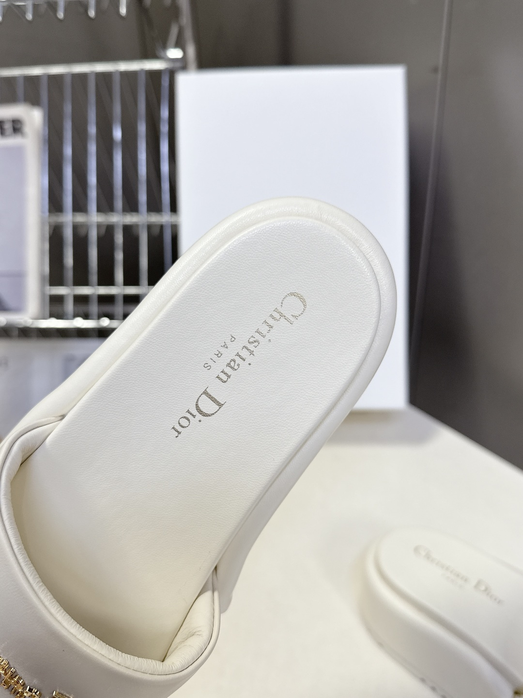 Dior迪奥2026春夏最新款厚底拖鞋 凉鞋 超多明星网红种草 进出专柜无压力 拒绝一眼假low货 夏天