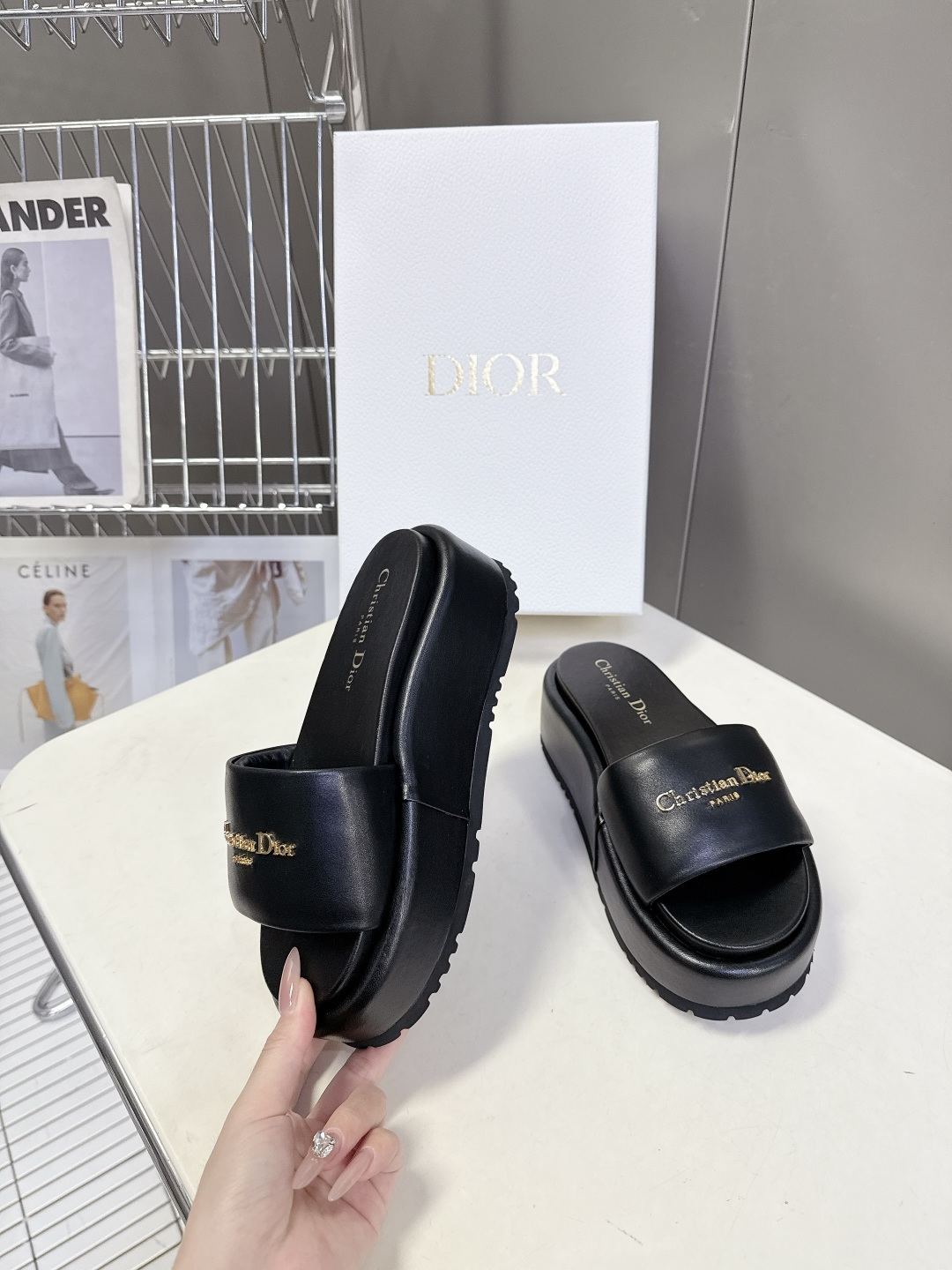 Dior迪奥2026春夏最新款厚底拖鞋 凉鞋 超多明星网红种草 进出专柜无压力 拒绝一眼假low货 夏天