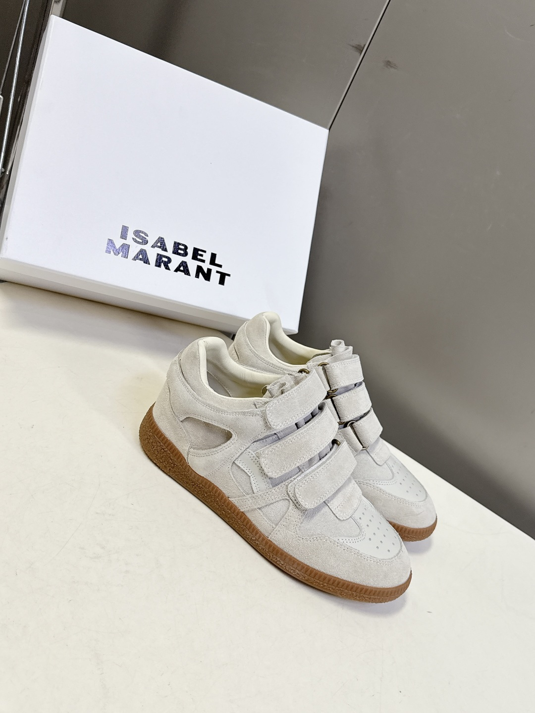 ISABEL MARANT 伊莎贝尔春夏最新款休闲鞋 德训鞋 超多明星网红博主热推款 一双简单又不失高级