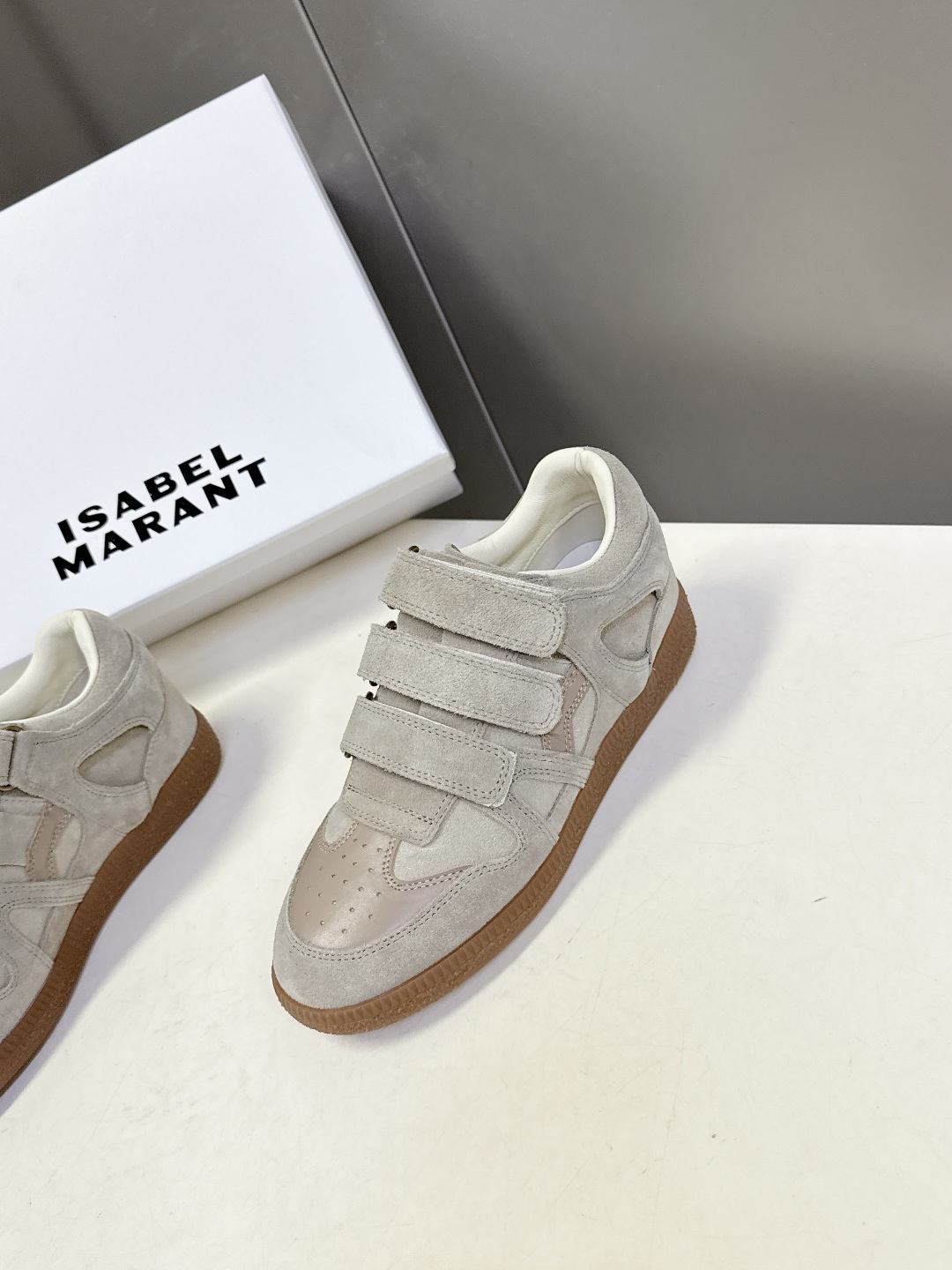 ISABEL MARANT 伊莎贝尔春夏最新款休闲鞋 德训鞋 超多明星网红博主热推款 一双简单又不失高级
