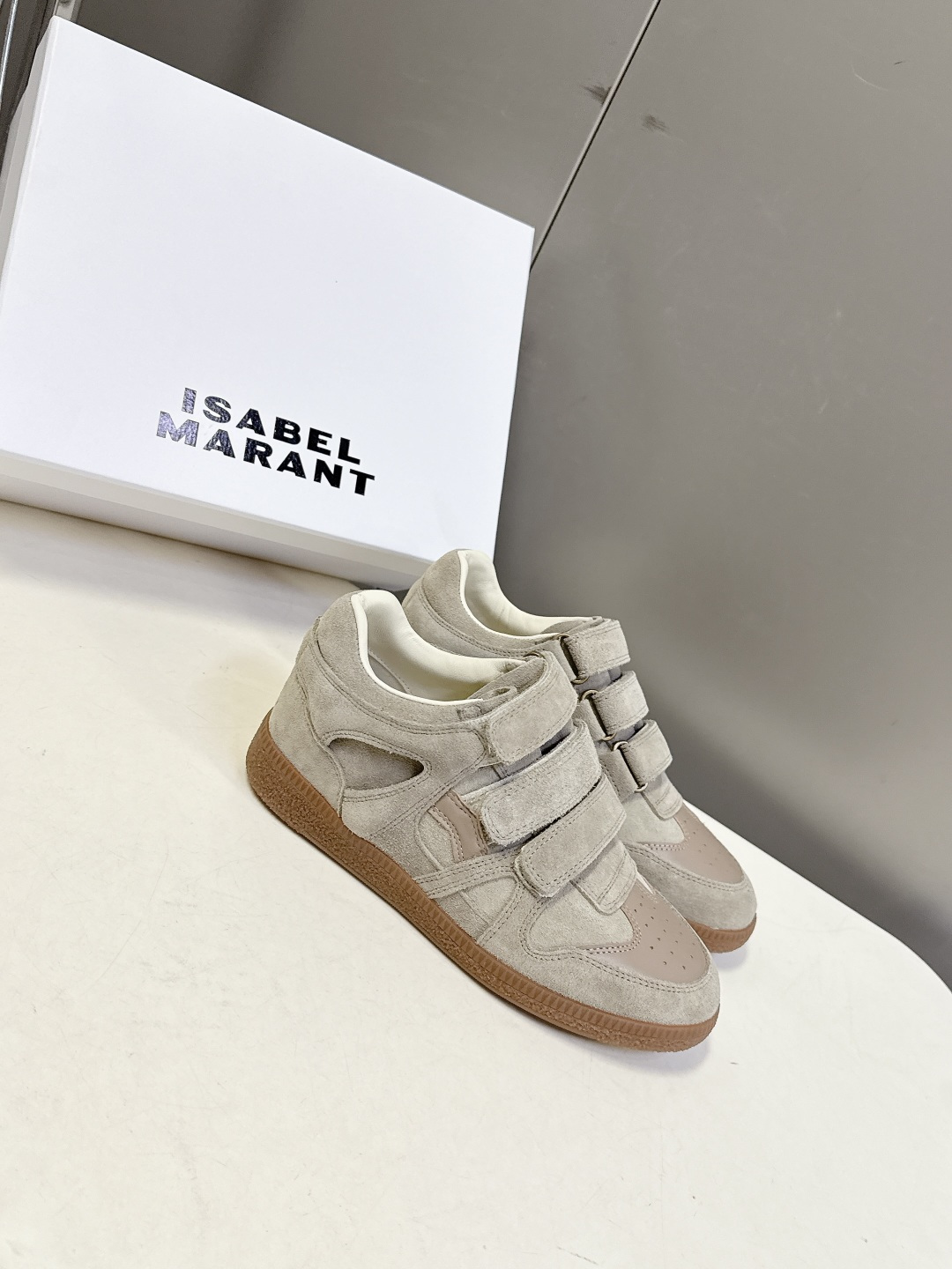 ISABEL MARANT 伊莎贝尔春夏最新款休闲鞋 德训鞋 超多明星网红博主热推款 一双简单又不失高级