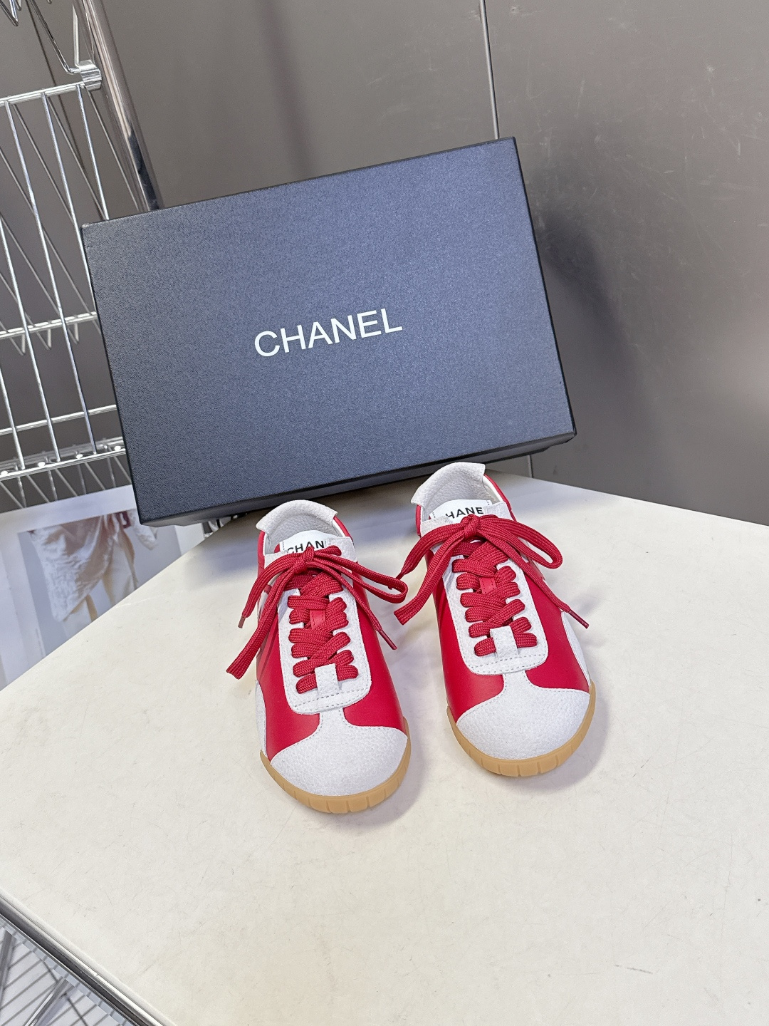 CHANEL香奈儿26P最新春夏款休闲鞋 德训鞋 超多明星时尚博主种草 专柜断货王 一鞋难求 这季新款简