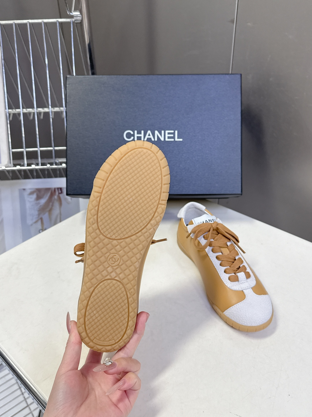 CHANEL香奈儿26P最新春夏款休闲鞋 德训鞋 超多明星时尚博主种草 专柜断货王 一鞋难求 这季新款简