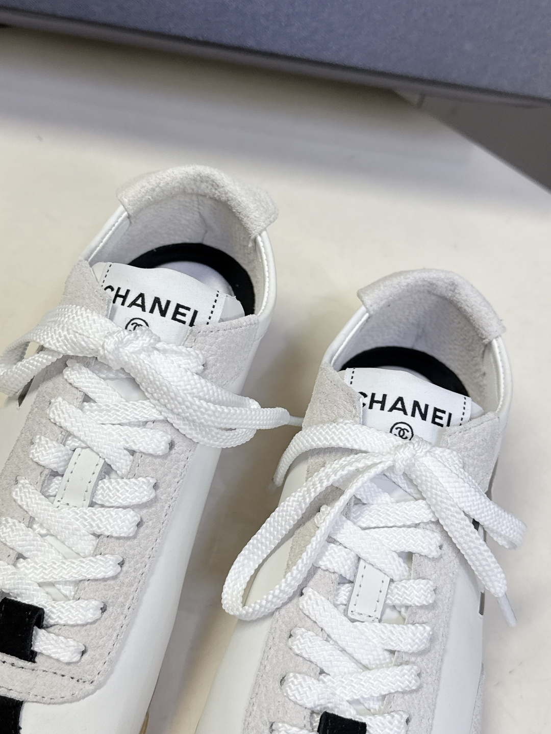 CHANEL香奈儿26P最新春夏款休闲鞋 德训鞋 超多明星时尚博主种草 专柜断货王 一鞋难求 这季新款简