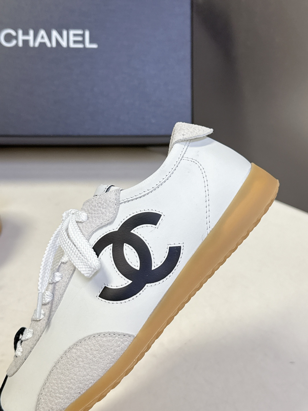 CHANEL香奈儿26P最新春夏款休闲鞋 德训鞋 超多明星时尚博主种草 专柜断货王 一鞋难求 这季新款简