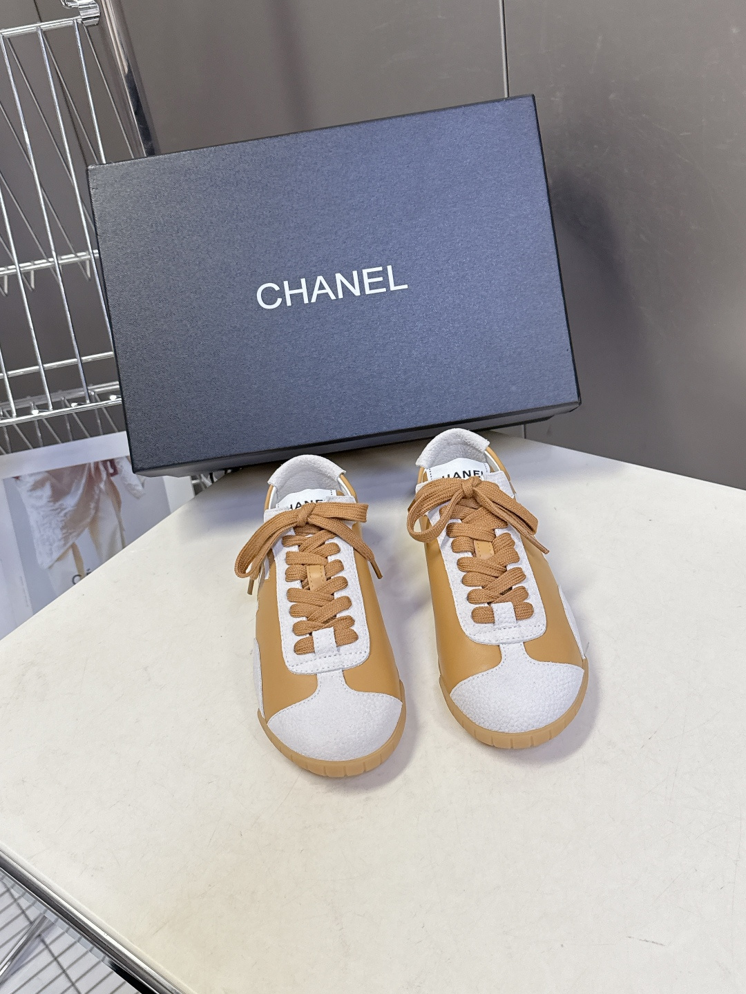 CHANEL香奈儿26P最新春夏款休闲鞋 德训鞋 超多明星时尚博主种草 专柜断货王 一鞋难求 这季新款简