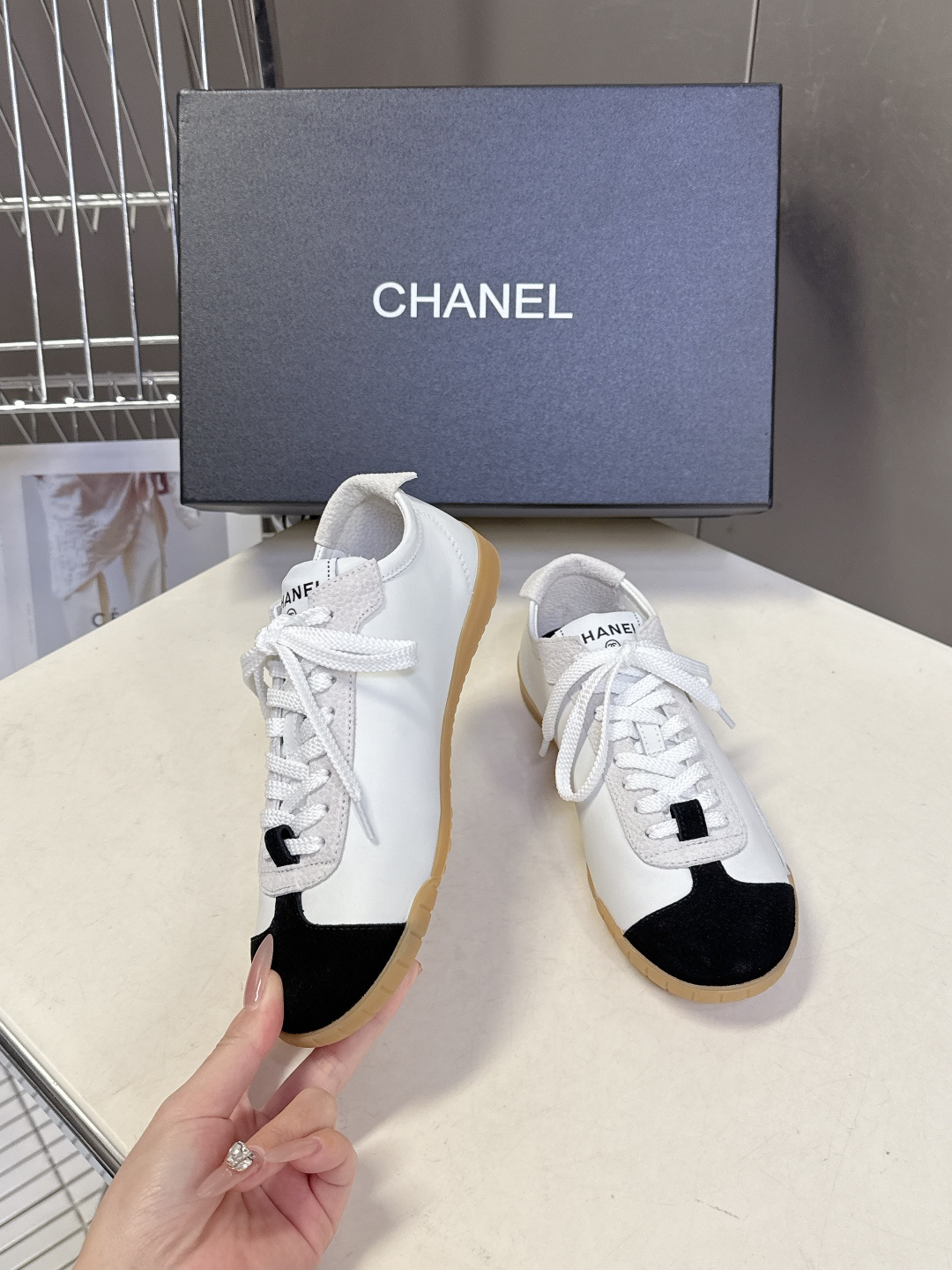 CHANEL香奈儿26P最新春夏款休闲鞋 德训鞋 超多明星时尚博主种草 专柜断货王 一鞋难求 这季新款简