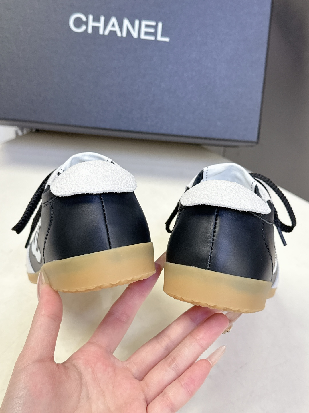 CHANEL香奈儿26P最新春夏款休闲鞋 德训鞋 超多明星时尚博主种草 专柜断货王 一鞋难求 这季新款简