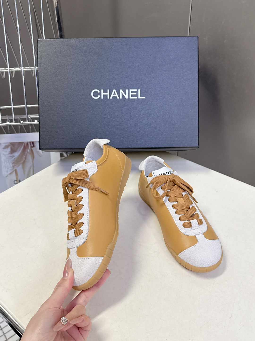 CHANEL香奈儿26P最新春夏款休闲鞋 德训鞋 超多明星时尚博主种草 专柜断货王 一鞋难求 这季新款简