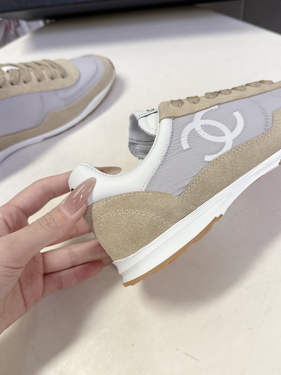 CHANEL香奈儿26P最新春夏款休闲鞋 运动鞋 超多明星时尚博主种草 专柜断货王 一鞋难求 这季新款简