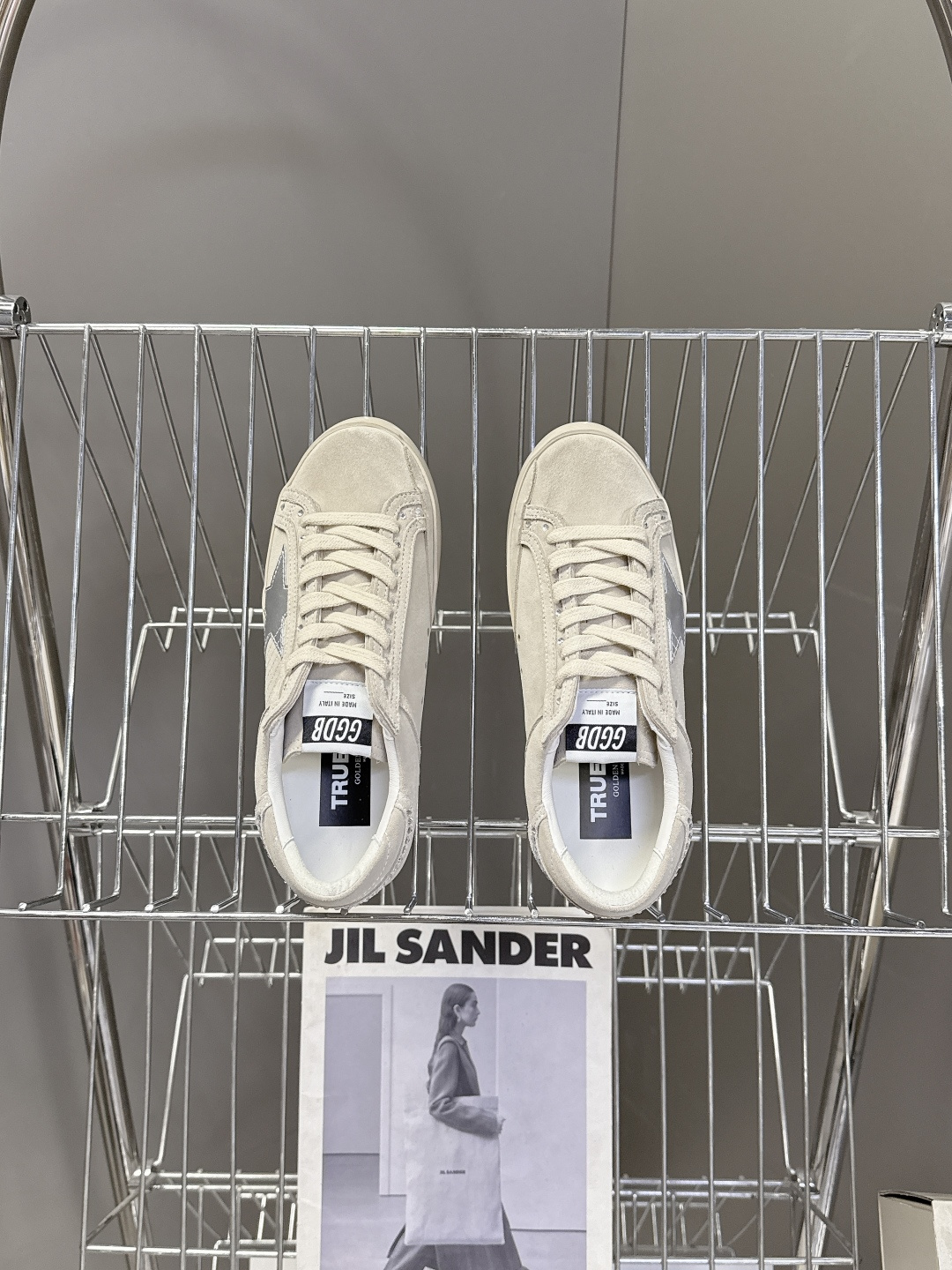 Golden Goose最新款GGDB休闲鞋 德训鞋 超多明星网红种草 就是这么百搭 当下最流行的设计 