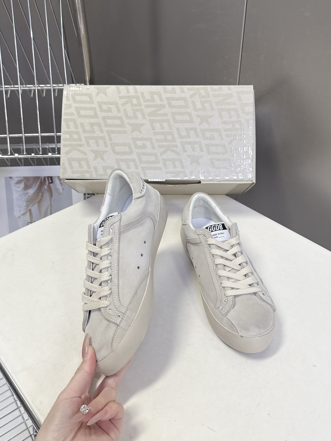 Golden Goose最新款GGDB休闲鞋 德训鞋 超多明星网红种草 就是这么百搭 当下最流行的设计 