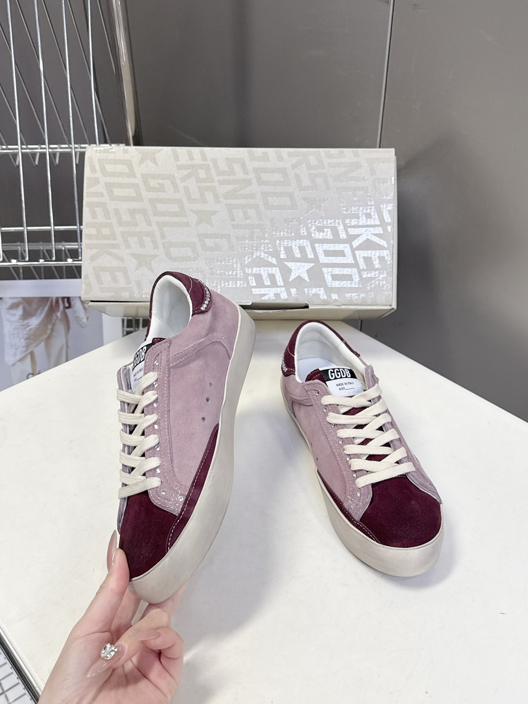 Golden Goose最新款GGDB休闲鞋 德训鞋 超多明星网红种草 就是这么百搭 当下最流行的设计 