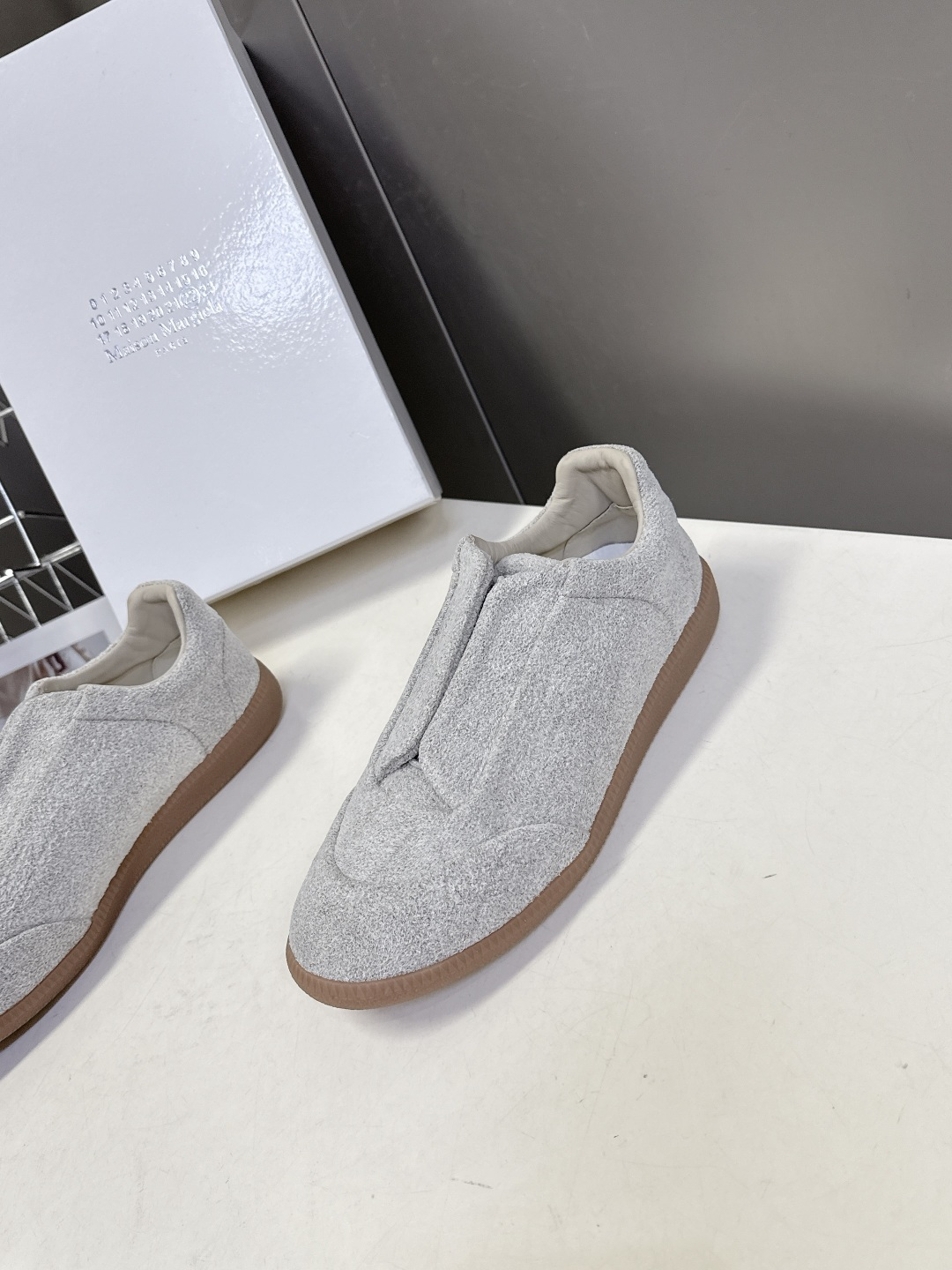 Martin Margiela马吉拉纯Future情侣款 运动鞋 还记得这双引领高端运动鞋潮流的Futu