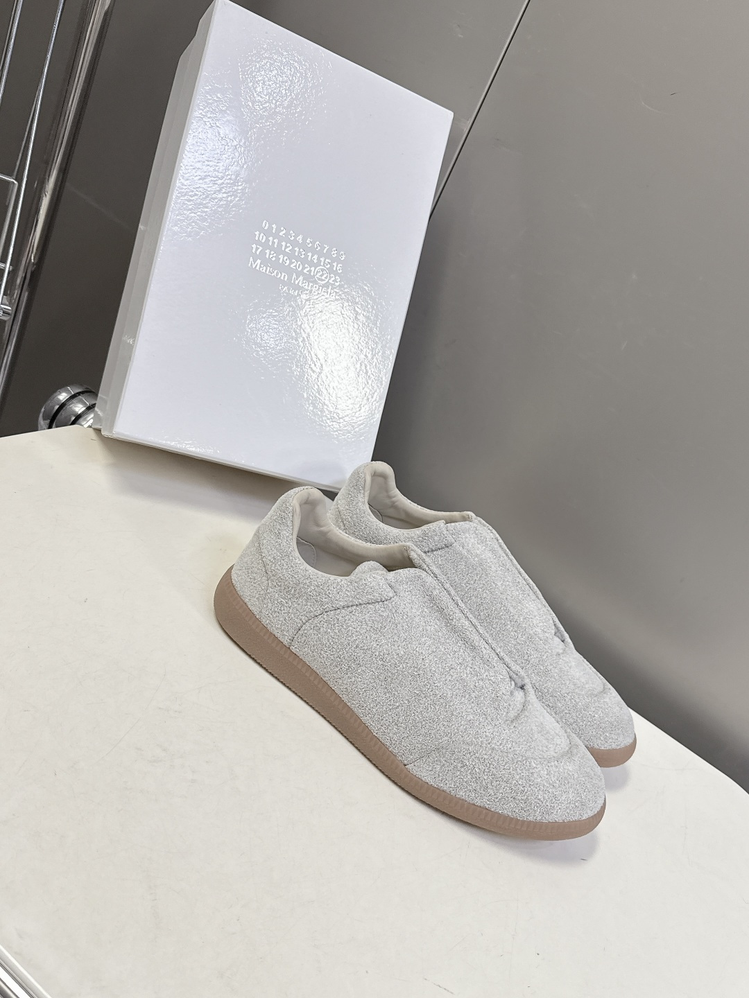 Martin Margiela马吉拉纯Future情侣款 运动鞋 还记得这双引领高端运动鞋潮流的Futu