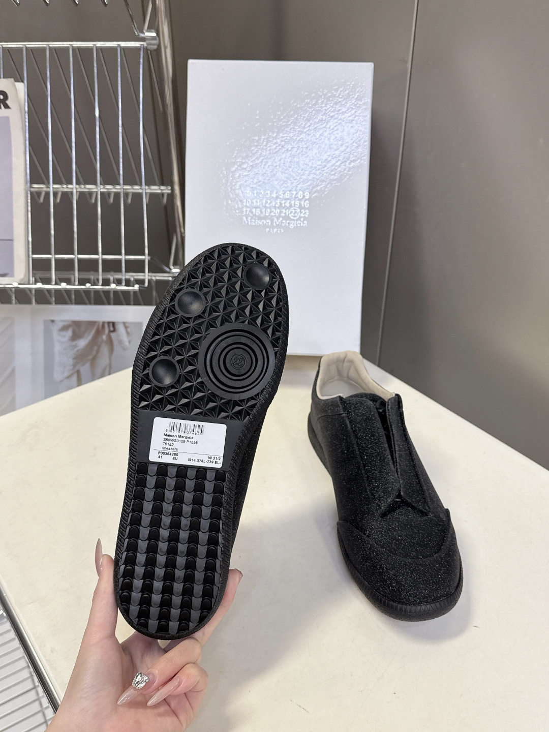 Martin Margiela马吉拉纯Future情侣款 运动鞋 还记得这双引领高端运动鞋潮流的Futu