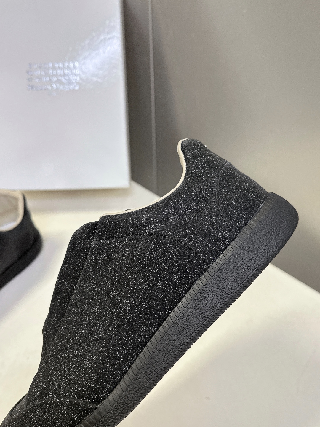 Martin Margiela马吉拉纯Future情侣款 运动鞋 还记得这双引领高端运动鞋潮流的Futu