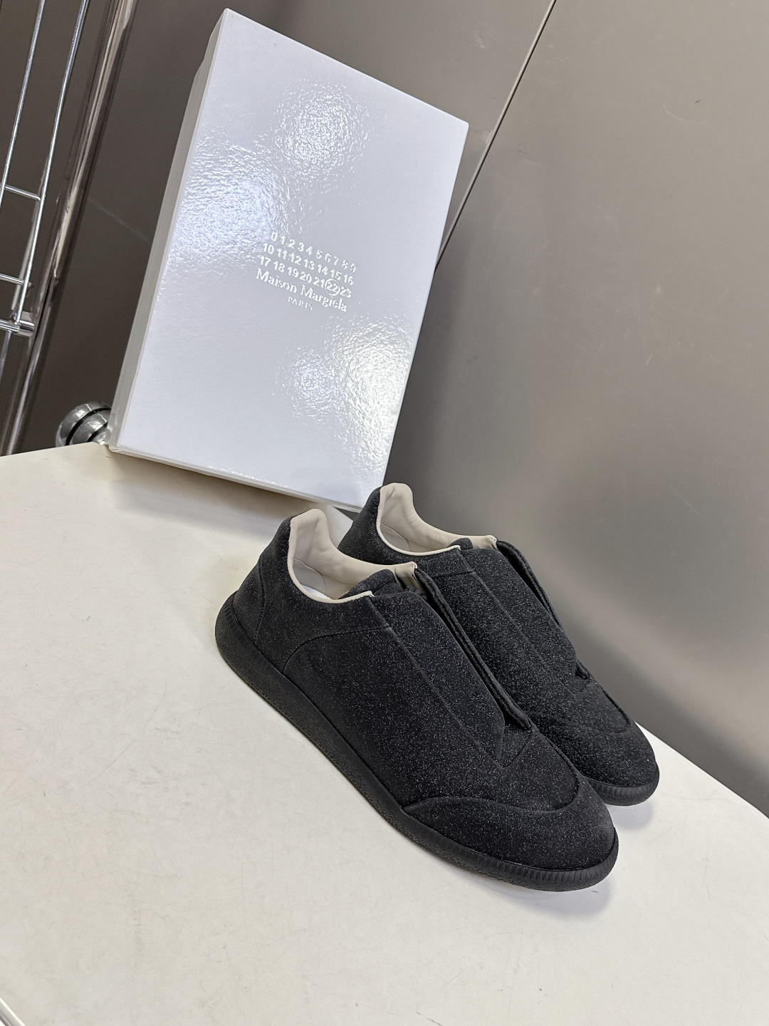 Martin Margiela马吉拉纯Future情侣款 运动鞋 还记得这双引领高端运动鞋潮流的Futu