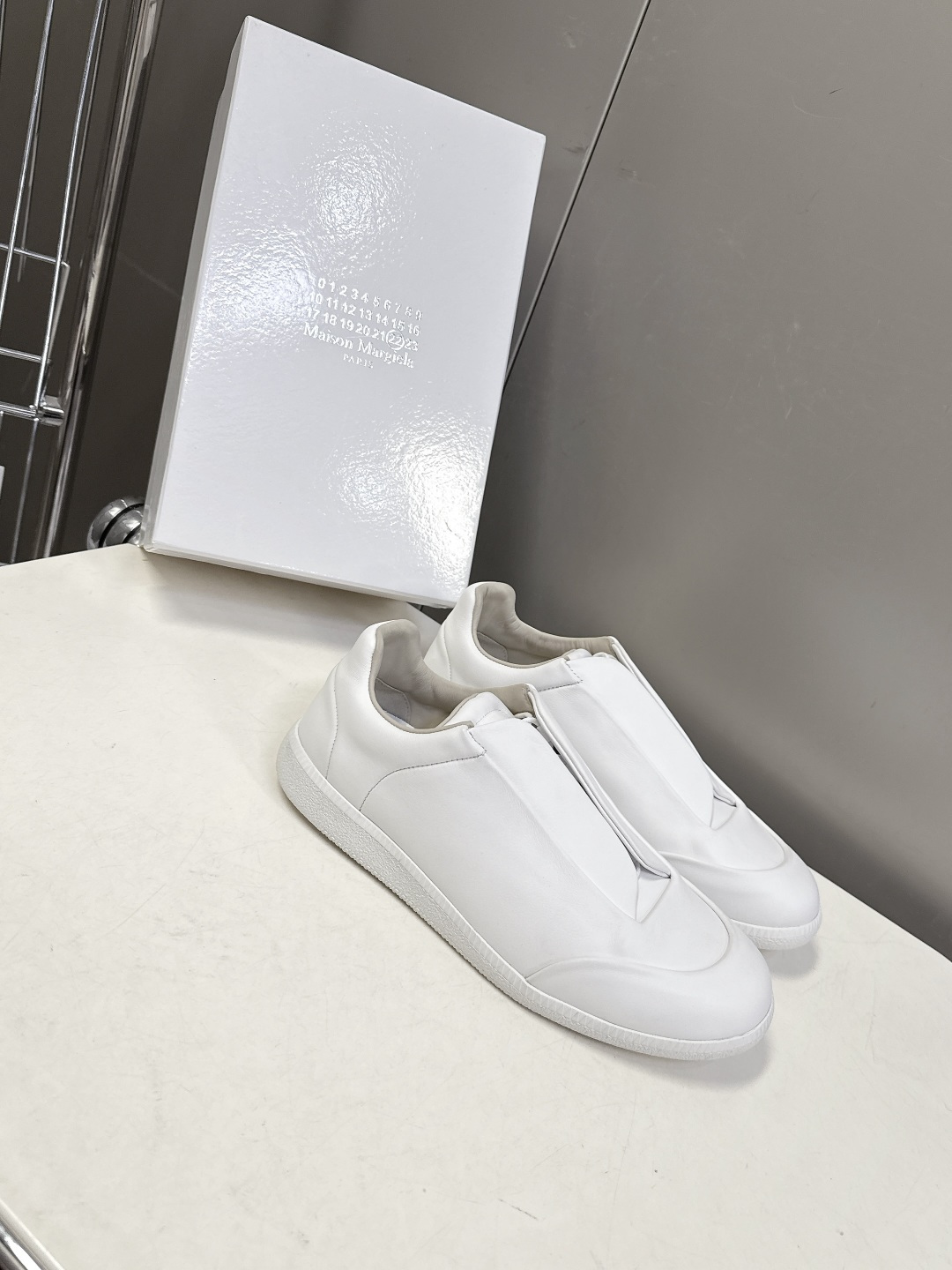 Martin Margiela马吉拉纯Future情侣款 运动鞋 还记得这双引领高端运动鞋潮流的Futu