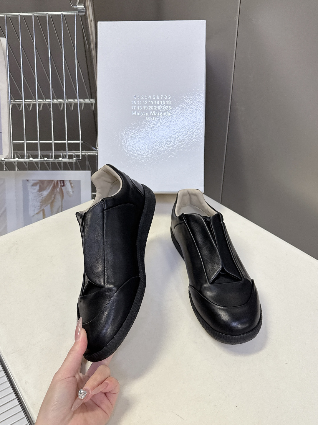 Martin Margiela马吉拉纯Future情侣款 运动鞋 还记得这双引领高端运动鞋潮流的Futu