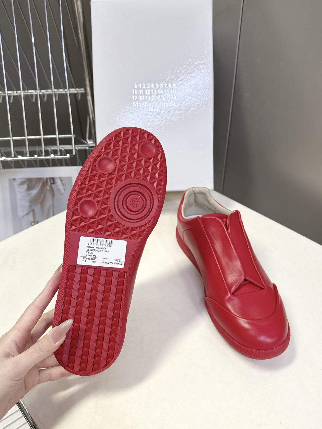 Martin Margiela马吉拉纯Future情侣款 运动鞋 还记得这双引领高端运动鞋潮流的Futu